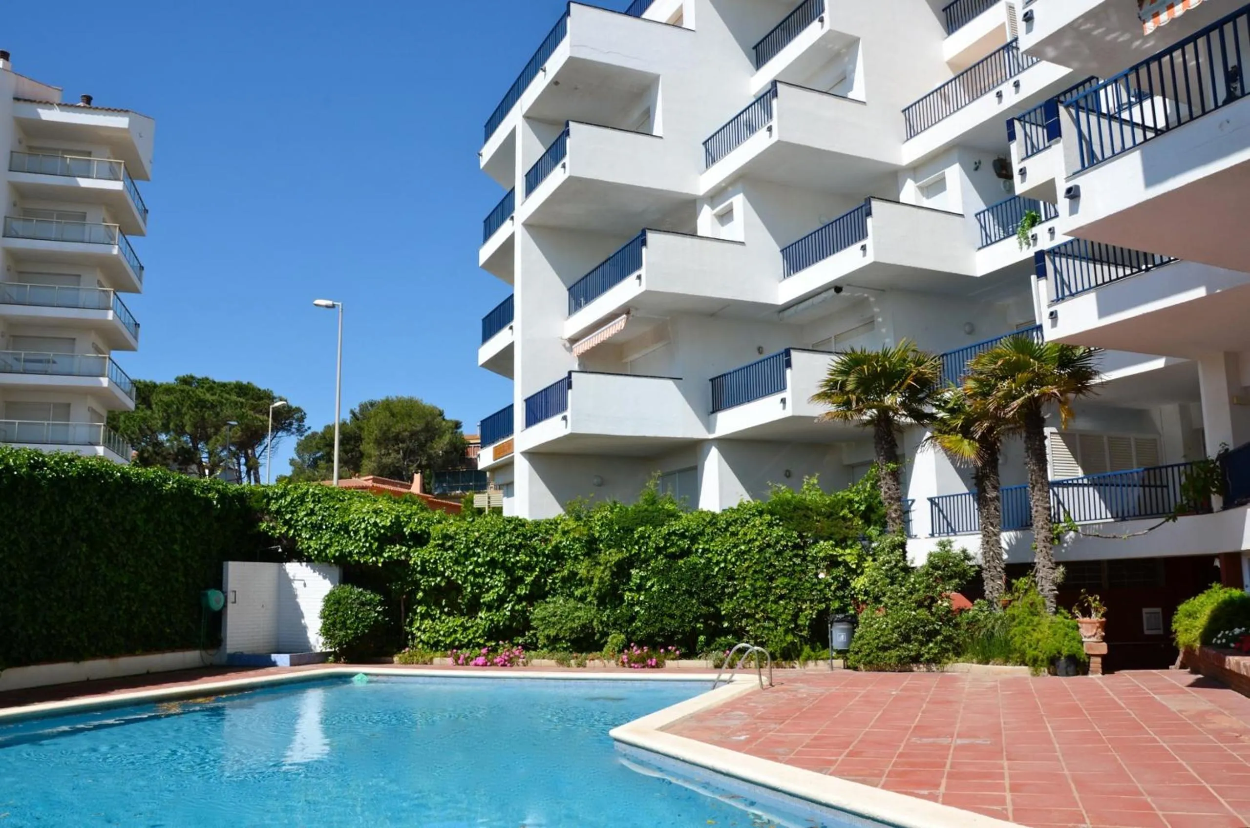 Property building in Passeig Del Mar 01