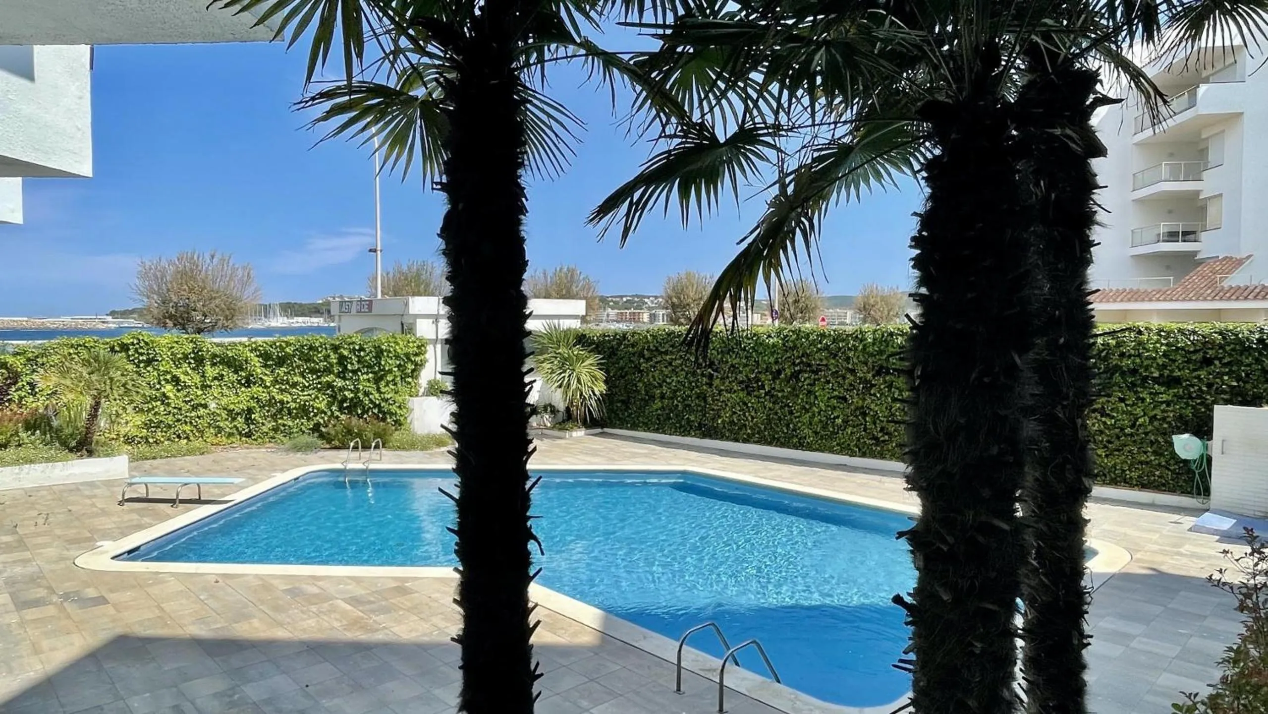 Swimming pool in Passeig Del Mar 01