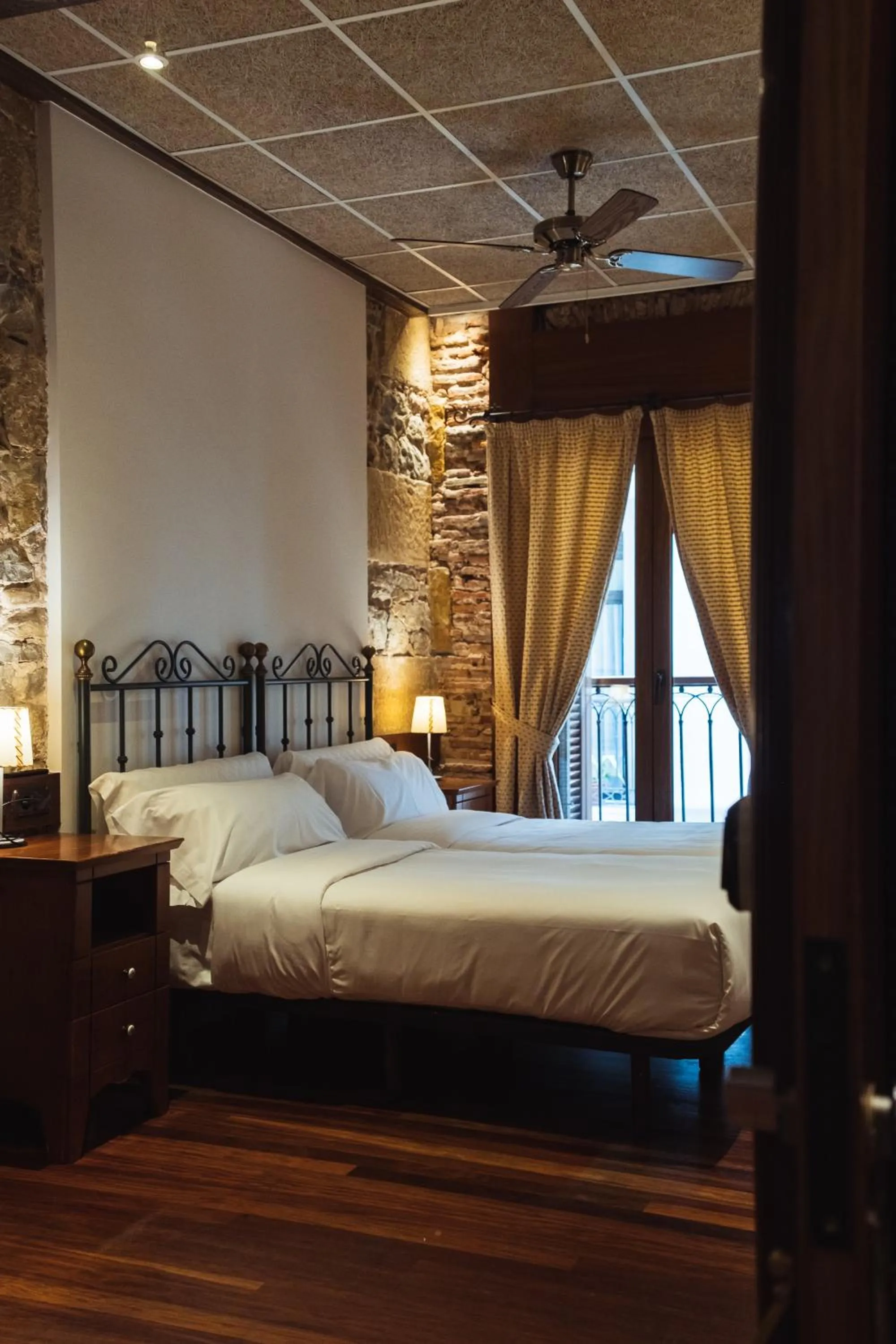 Bed in San Sebastián DOT Rooms