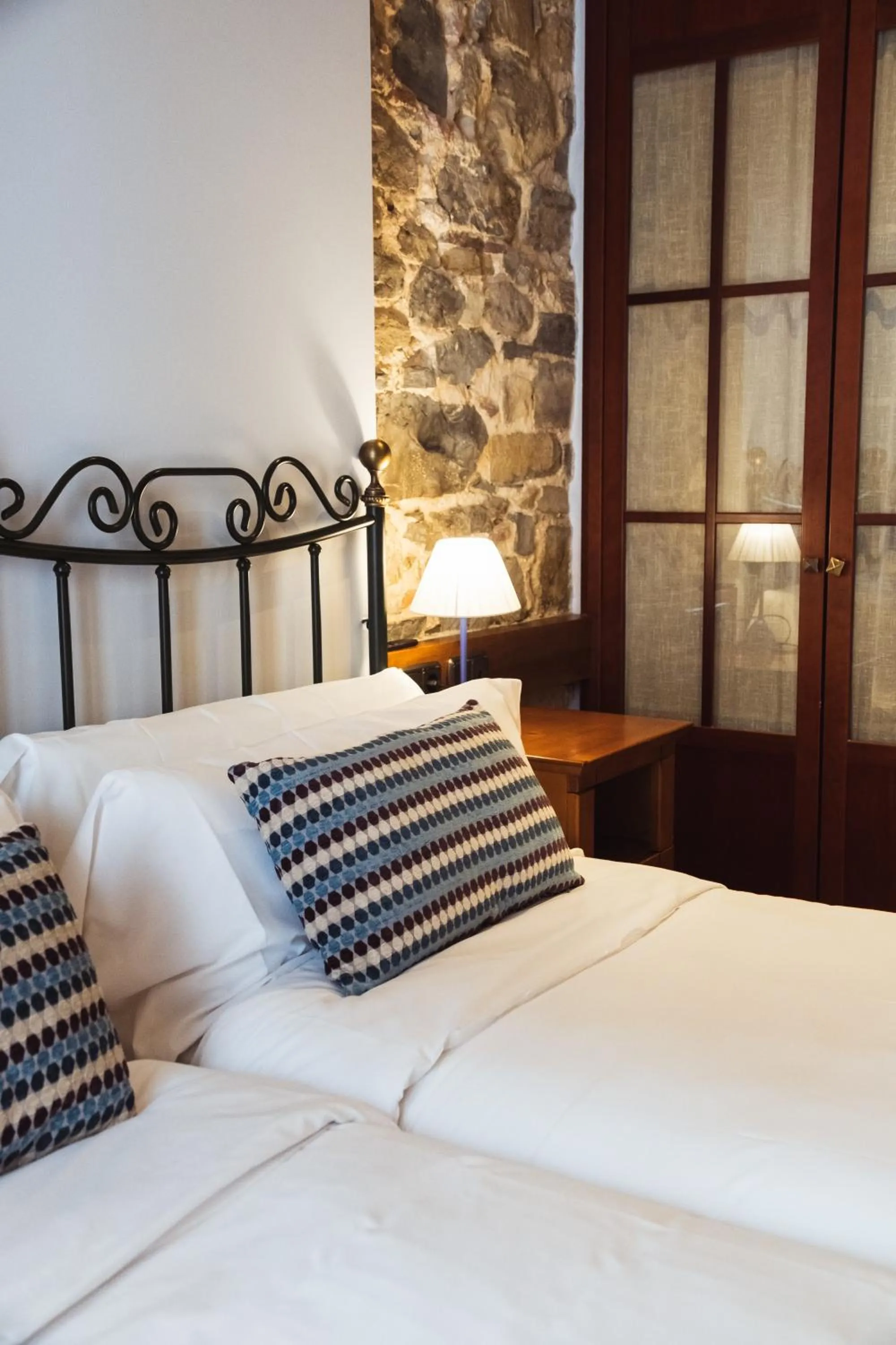 Bed in San Sebastián DOT Rooms