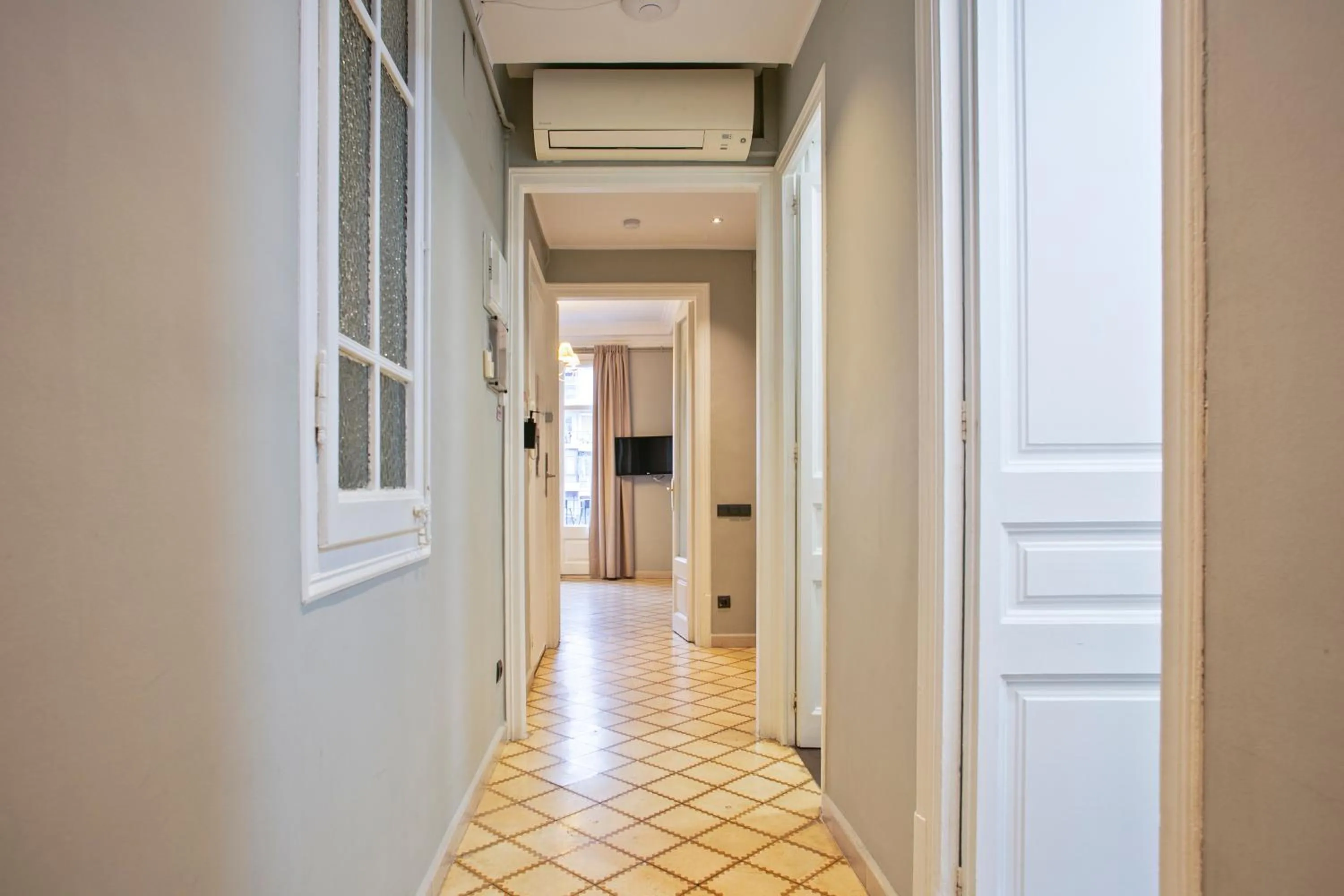 air conditioner in Numa I Caja Apartments