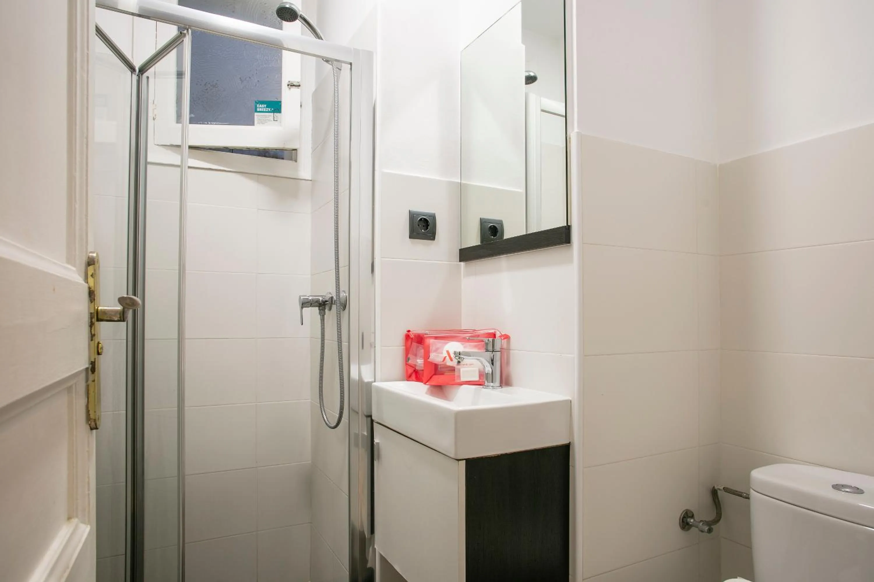 Bathroom in Numa I Caja Apartments