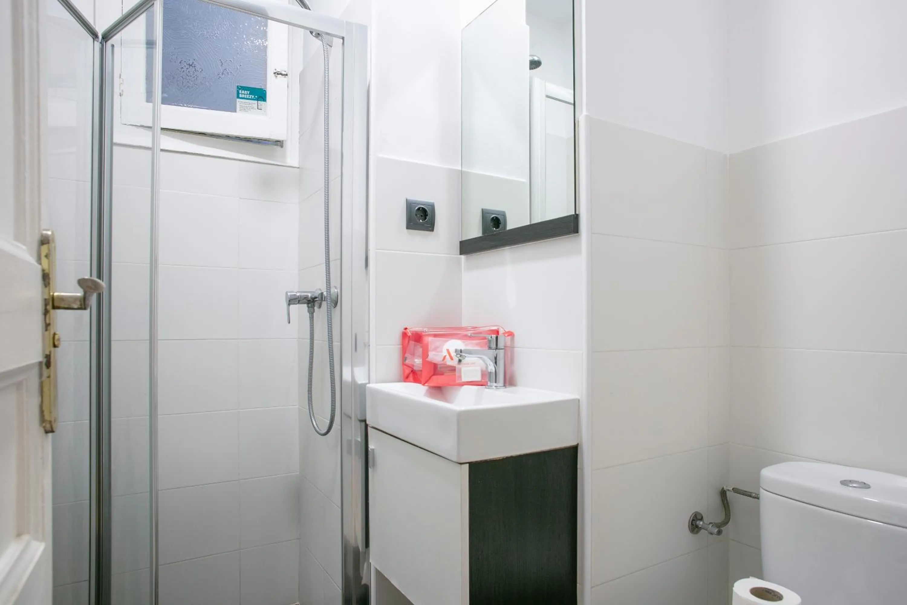 Bathroom in Numa I Caja Apartments