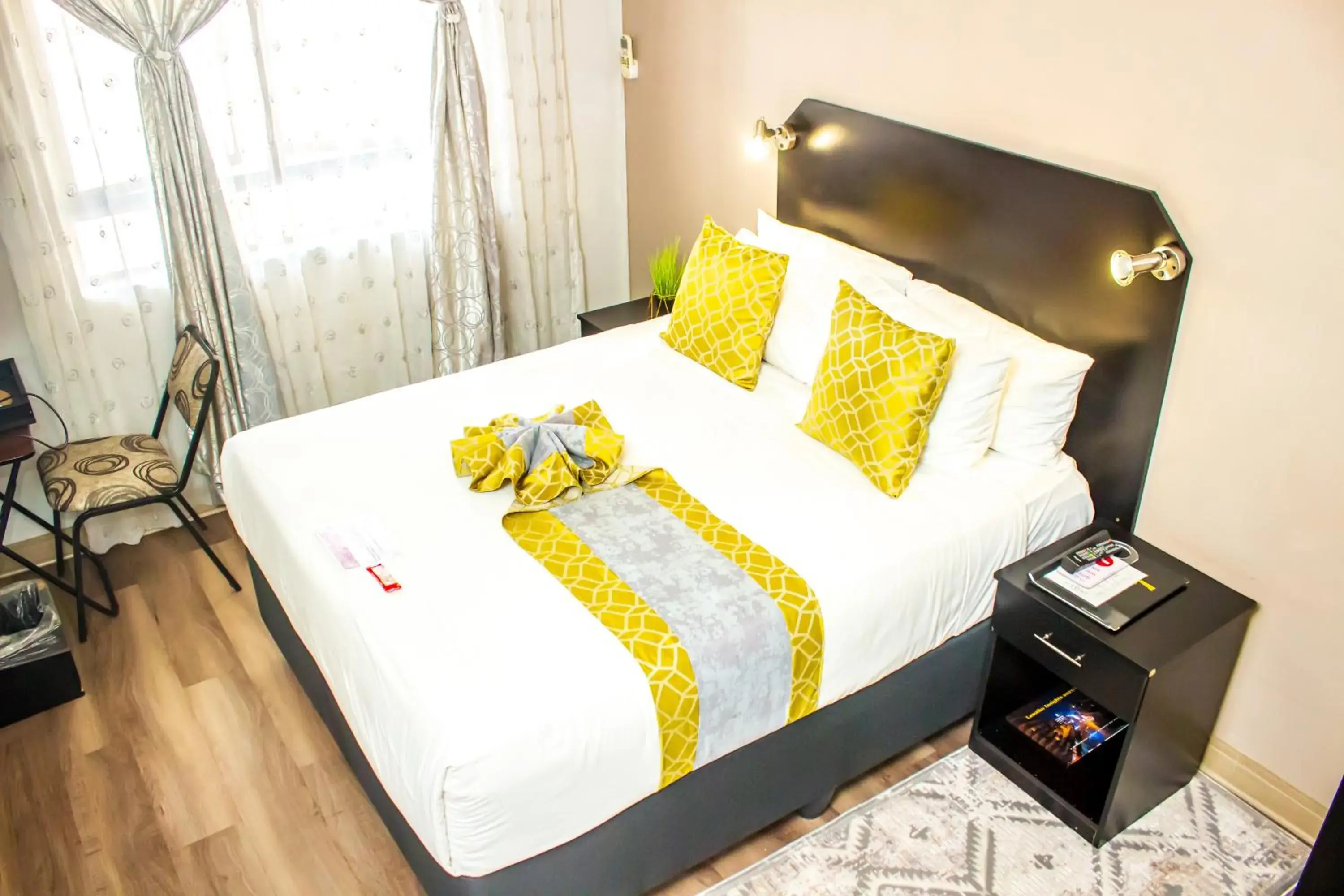 Standard Double Room - single occupancy in Scenery Maqalika Guesthouse Standard Double Room - single occupancy in Scenery Maqalika Guesthouse