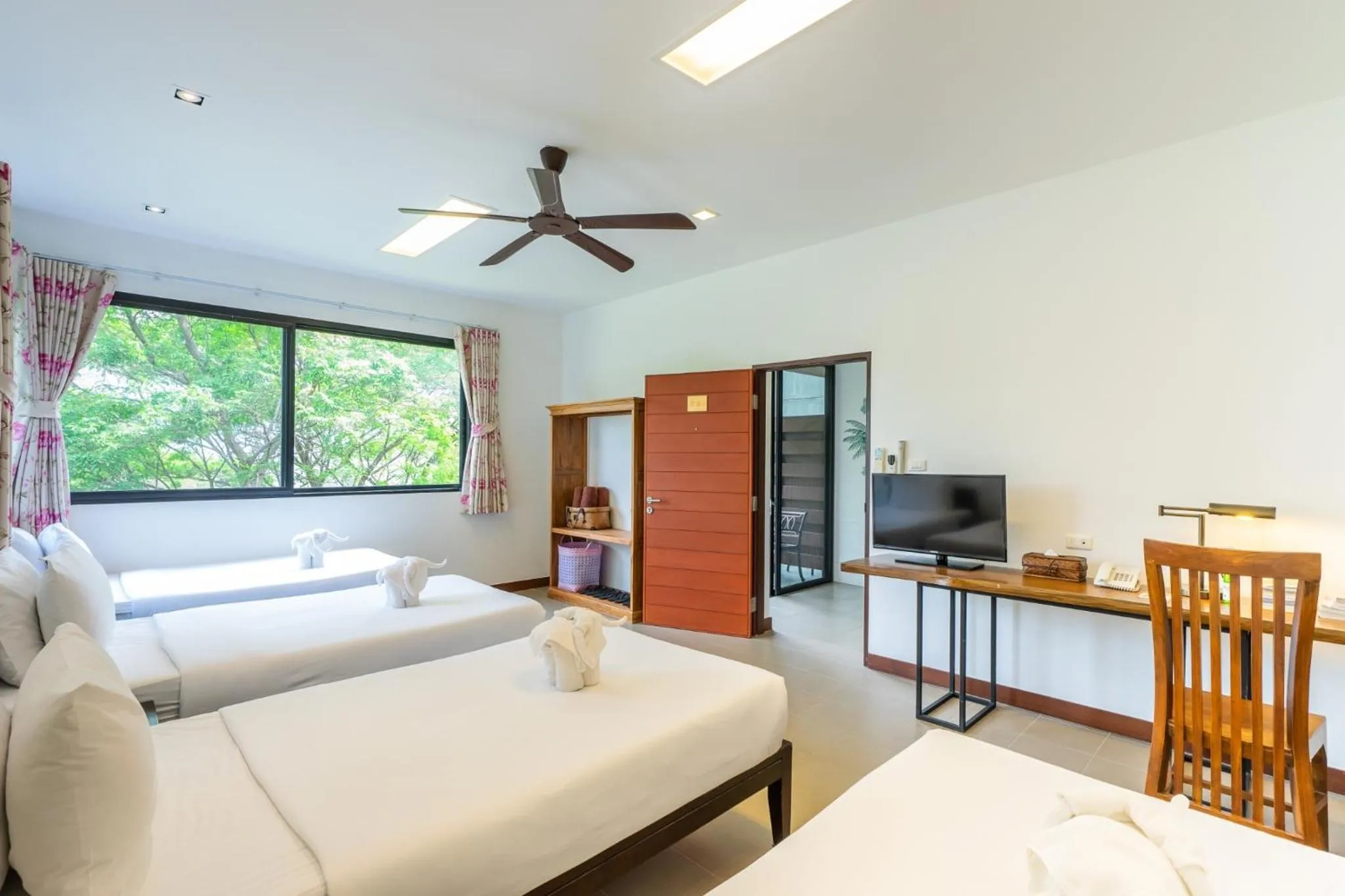 Photo of the whole room, Bed in Rain Tree Khao Yai Hotel