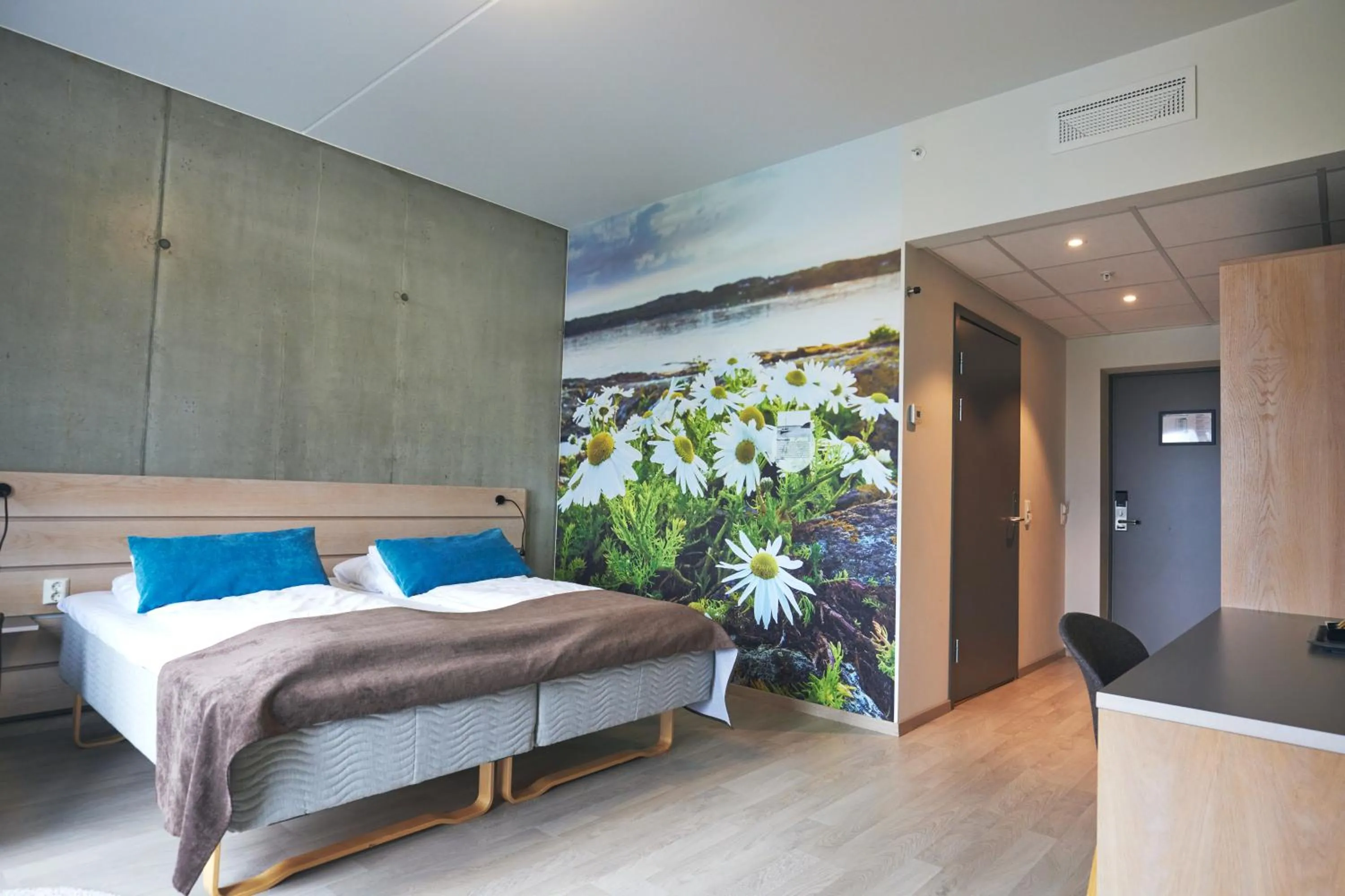 Double Room with Sea View in Hjorten Hotell Hitra