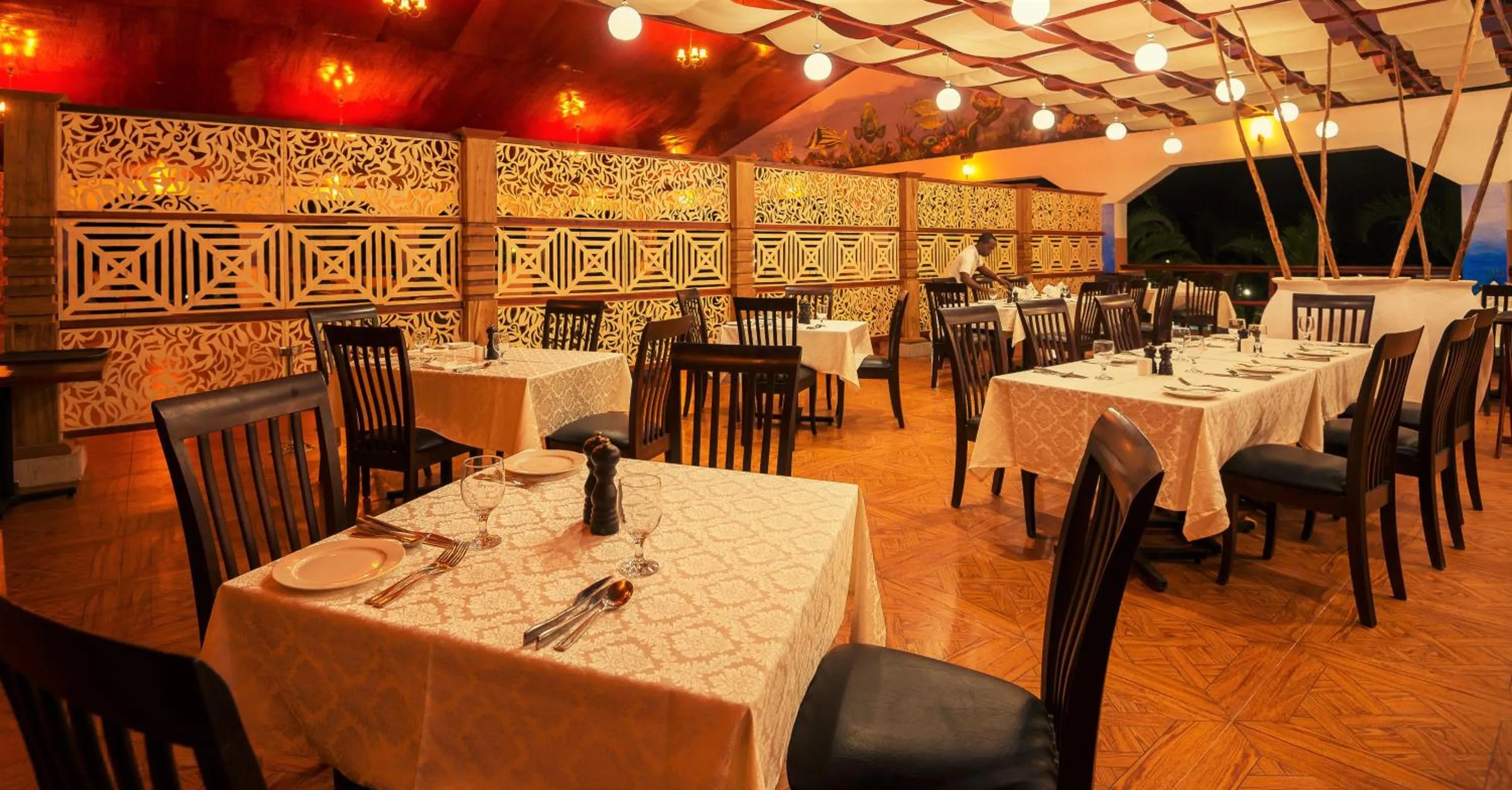 Restaurant/places to eat in Azao Resort & Spa