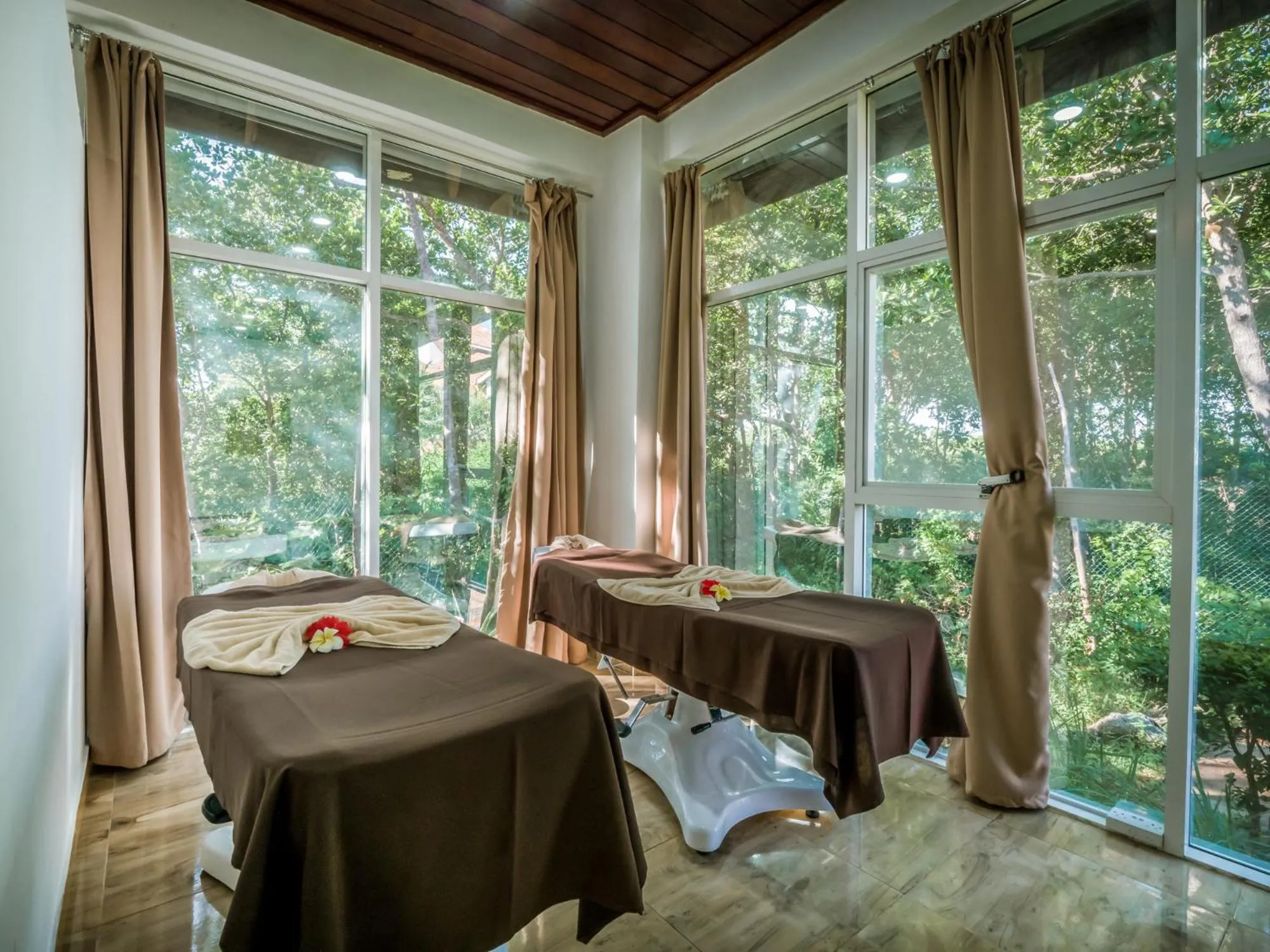 Massage in Azao Resort & Spa