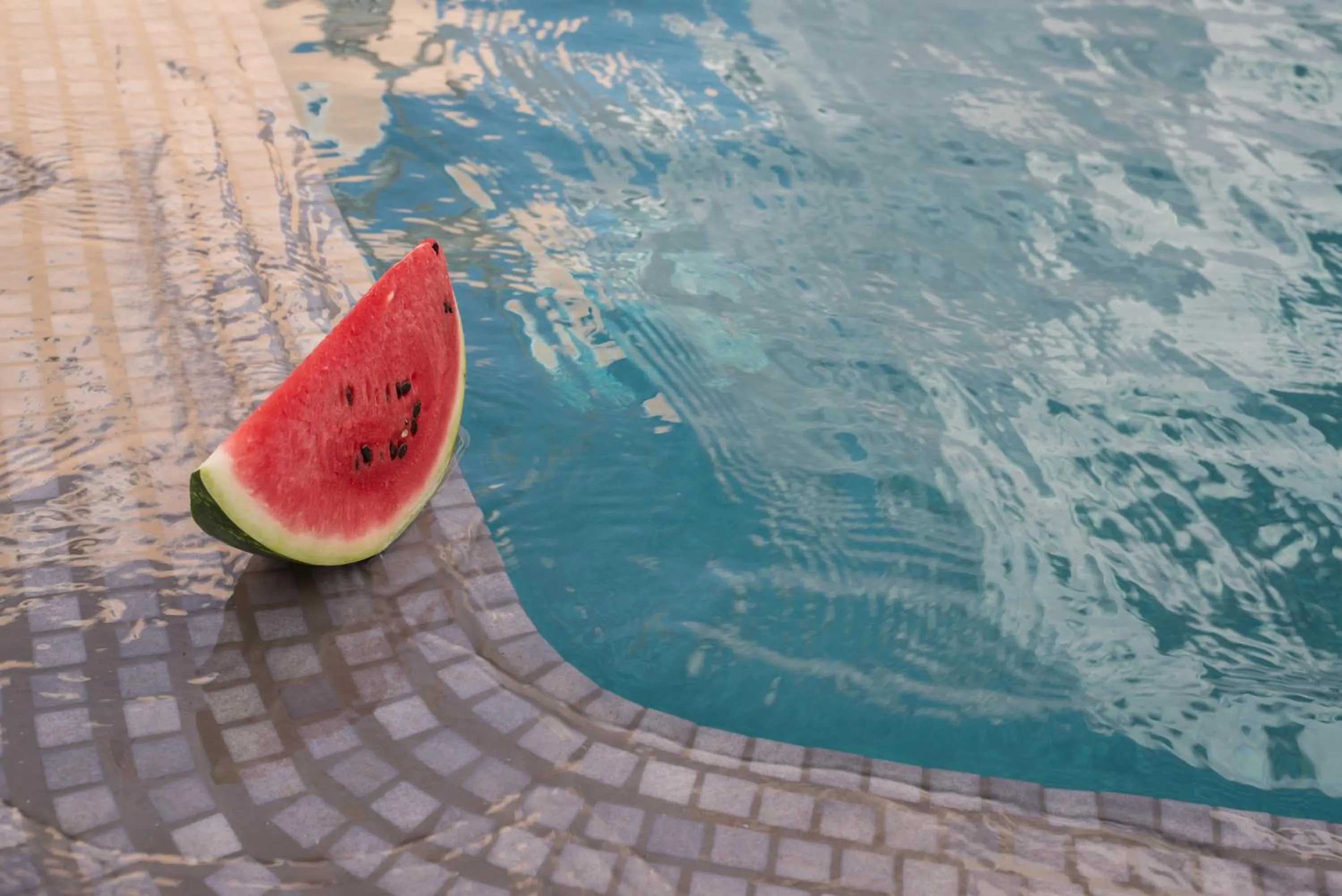 Swimming pool in Sweet Pop