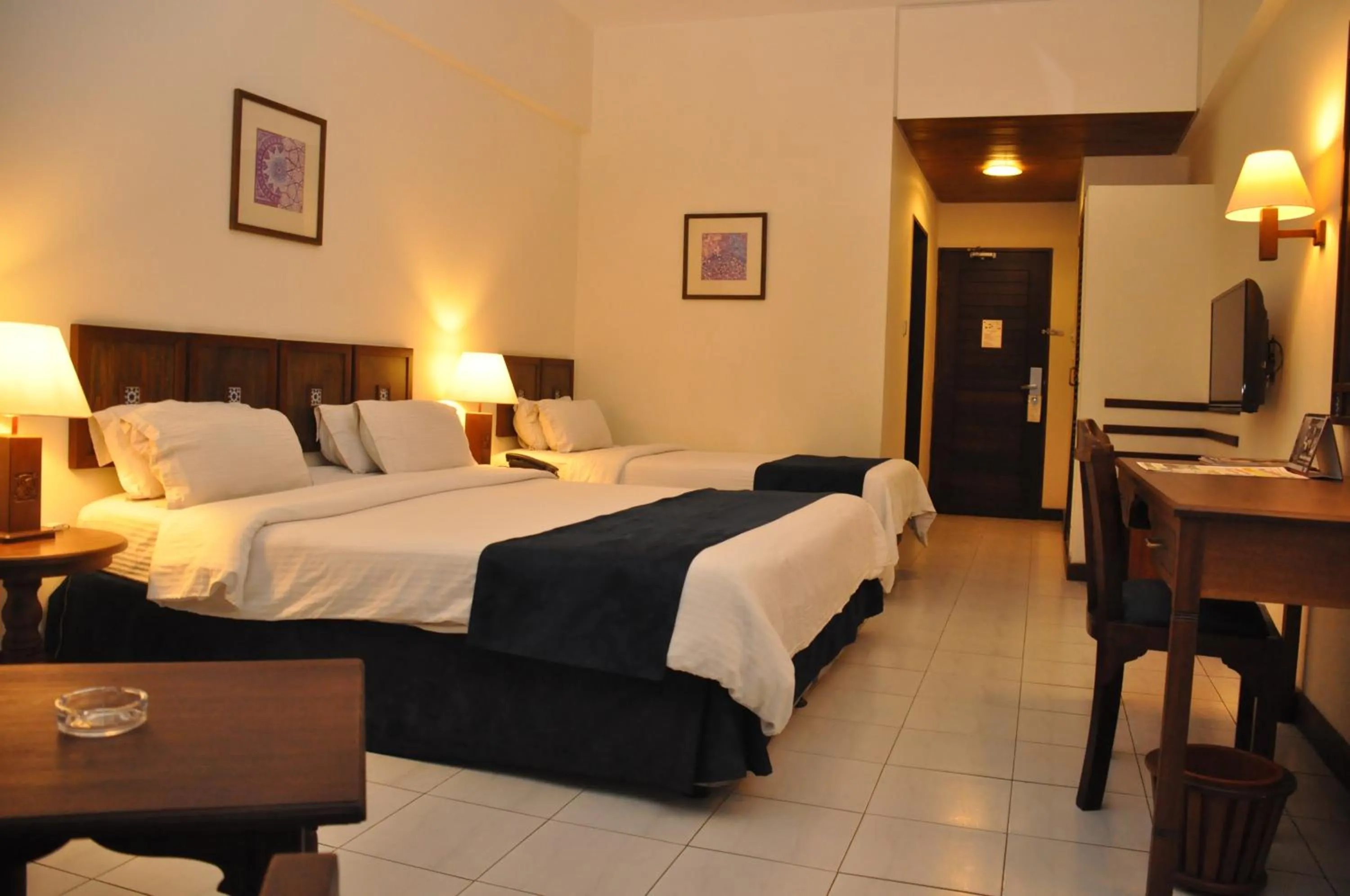 Photo of the whole room, Bed in Royal Court Hotel