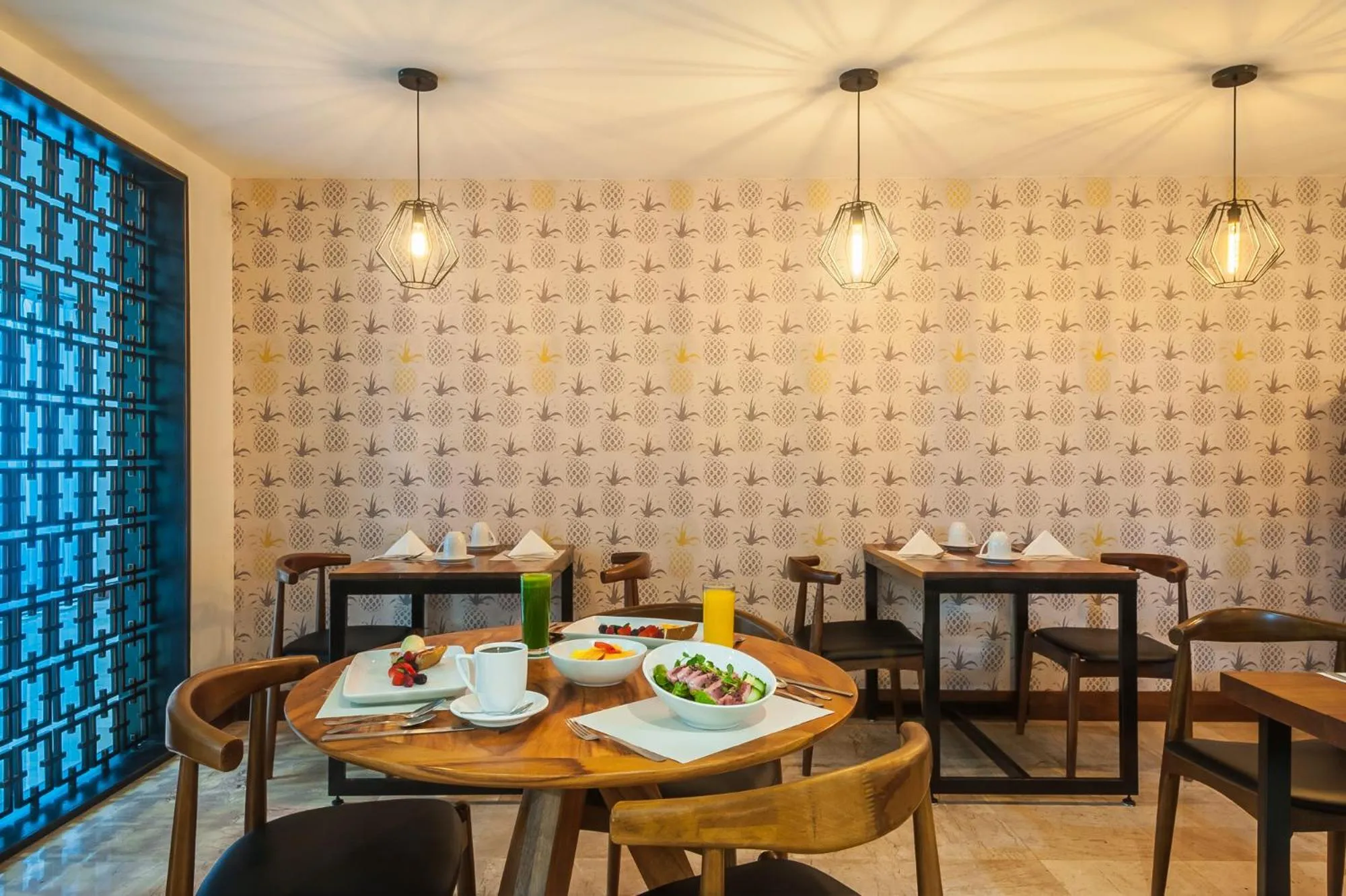 Restaurant/places to eat in FCH Hotel Expo Adults only