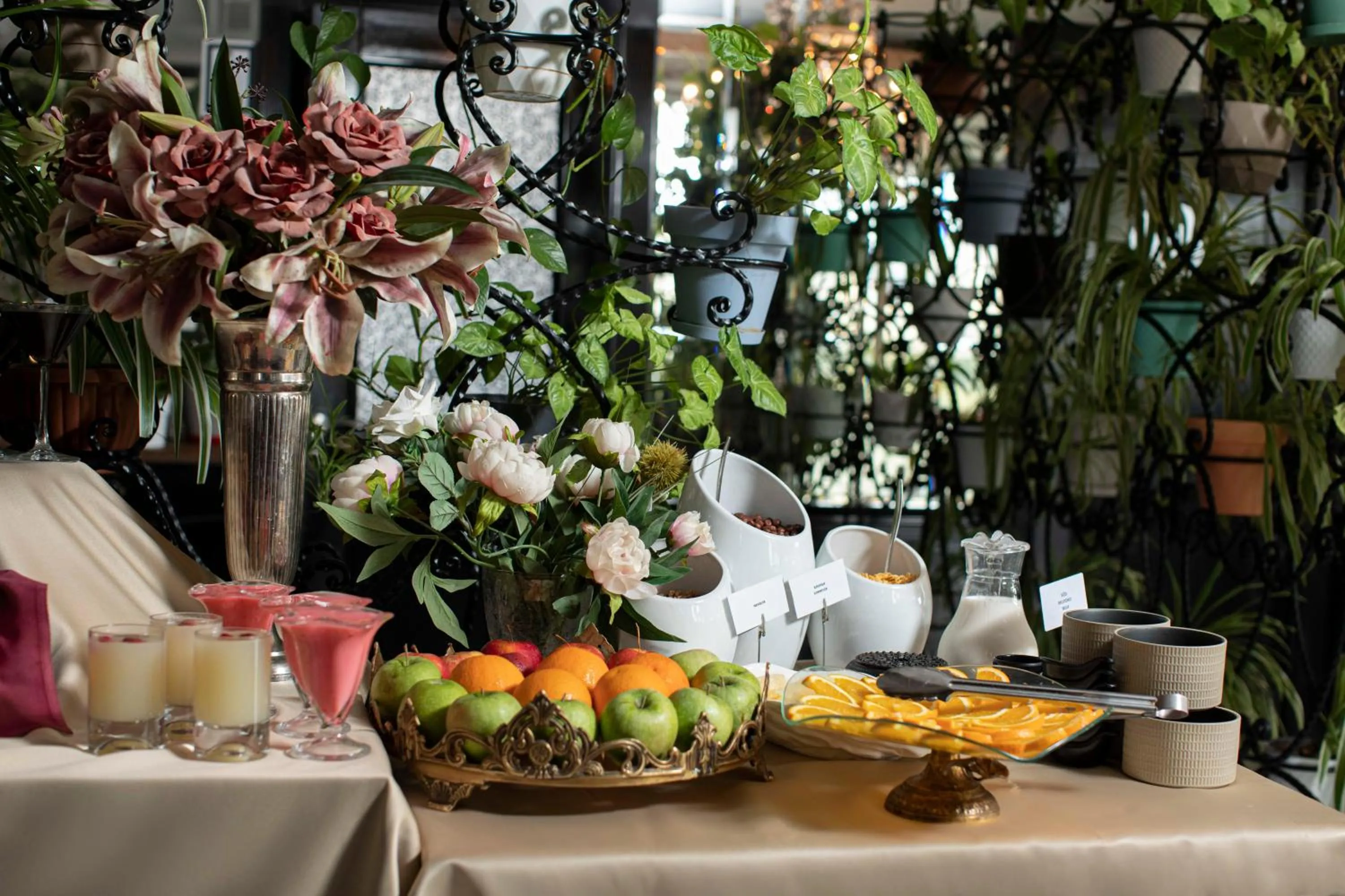 Breakfast in Sapphire City Hotel