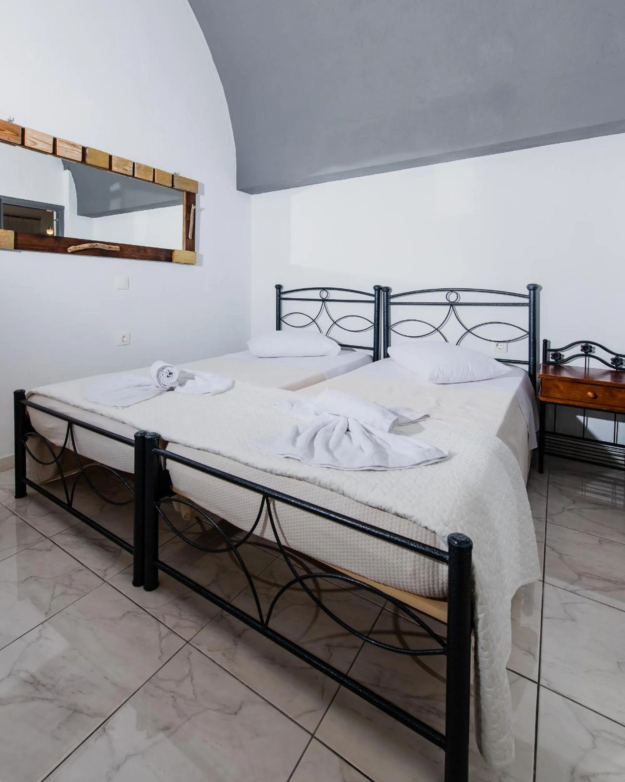 Twin Room in Villa Toula