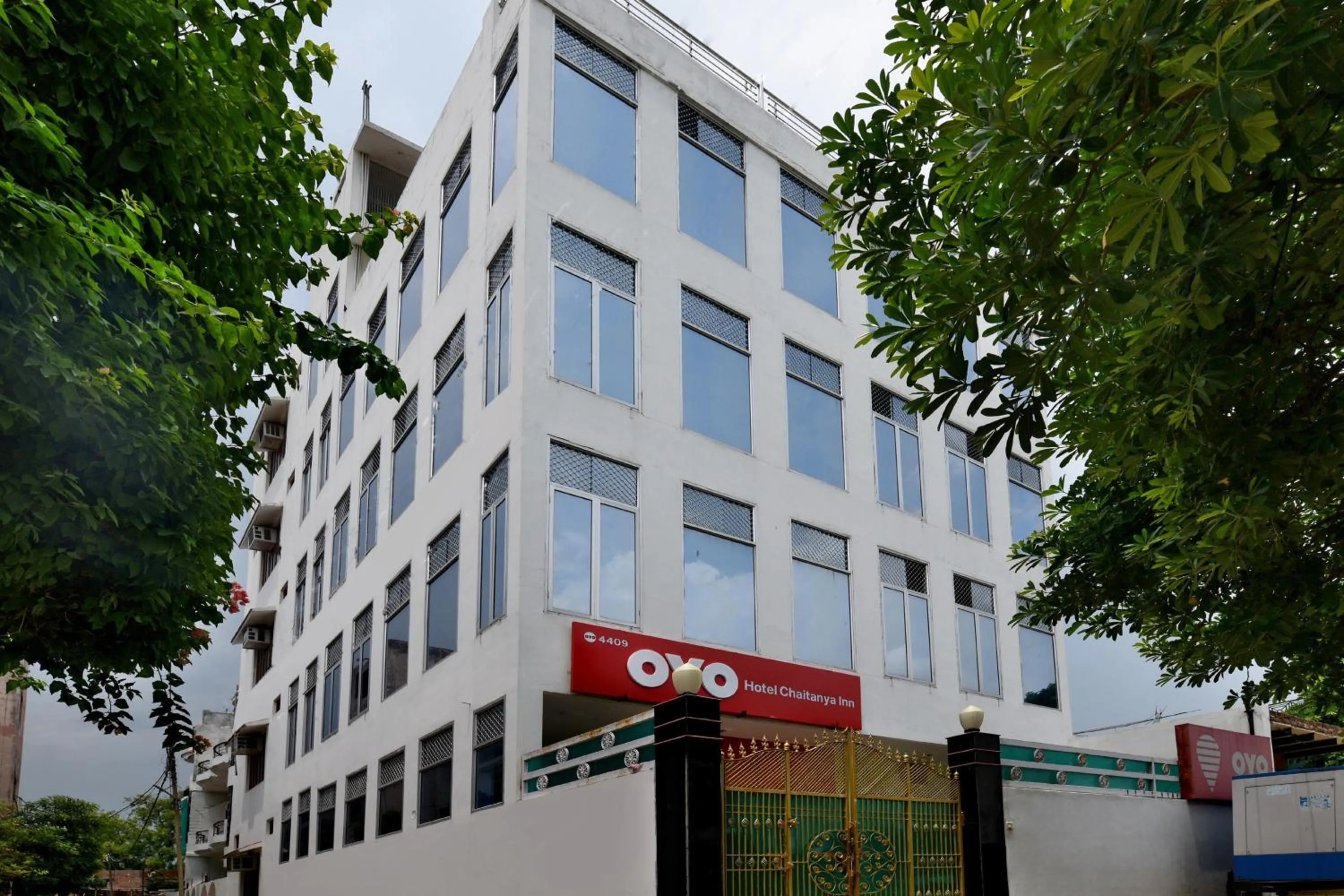 Facade/entrance in Hotel O Chaitanya Inn
