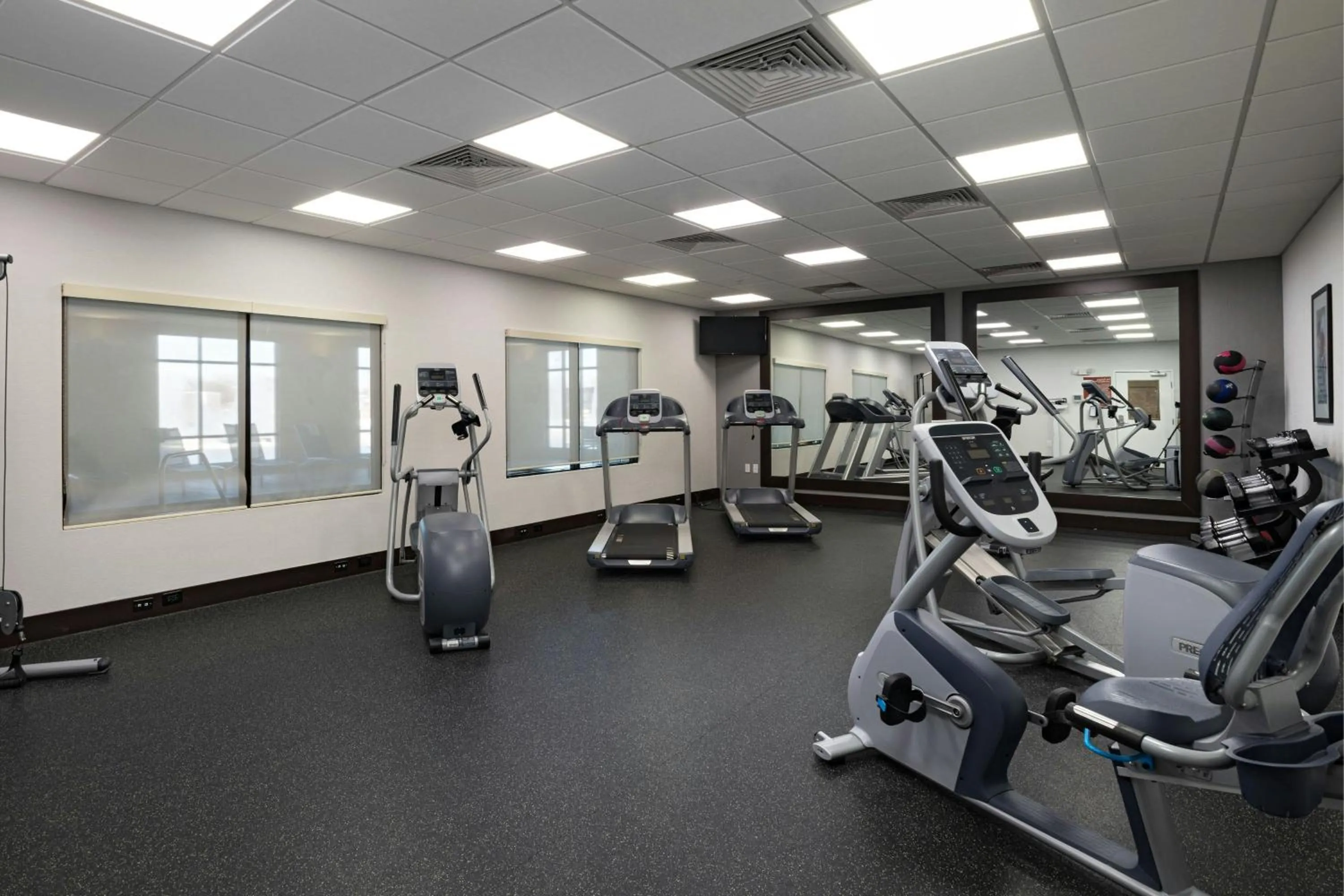 Fitness centre/facilities in TownePlace Suites by Marriott Ames