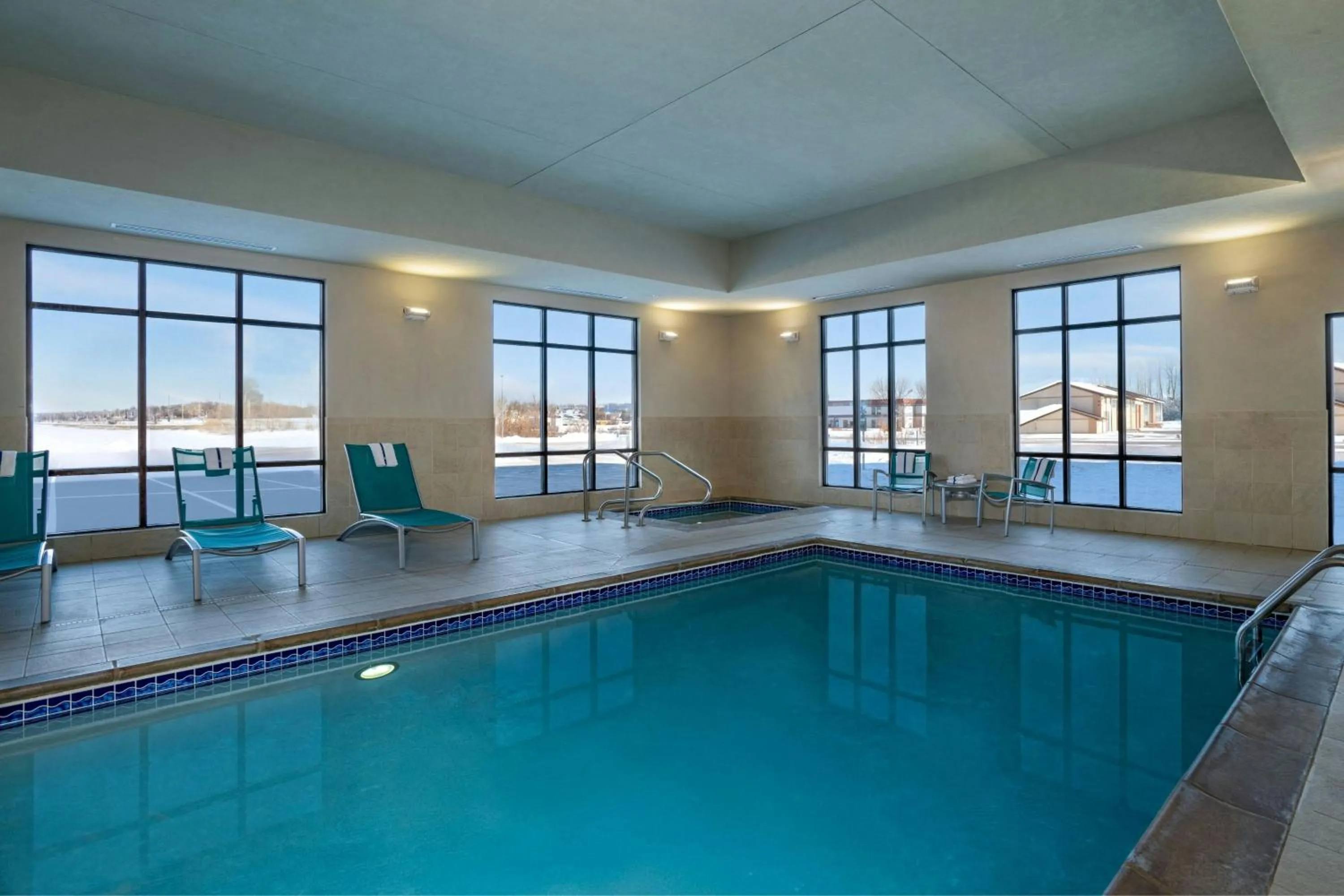 Swimming pool in TownePlace Suites by Marriott Ames