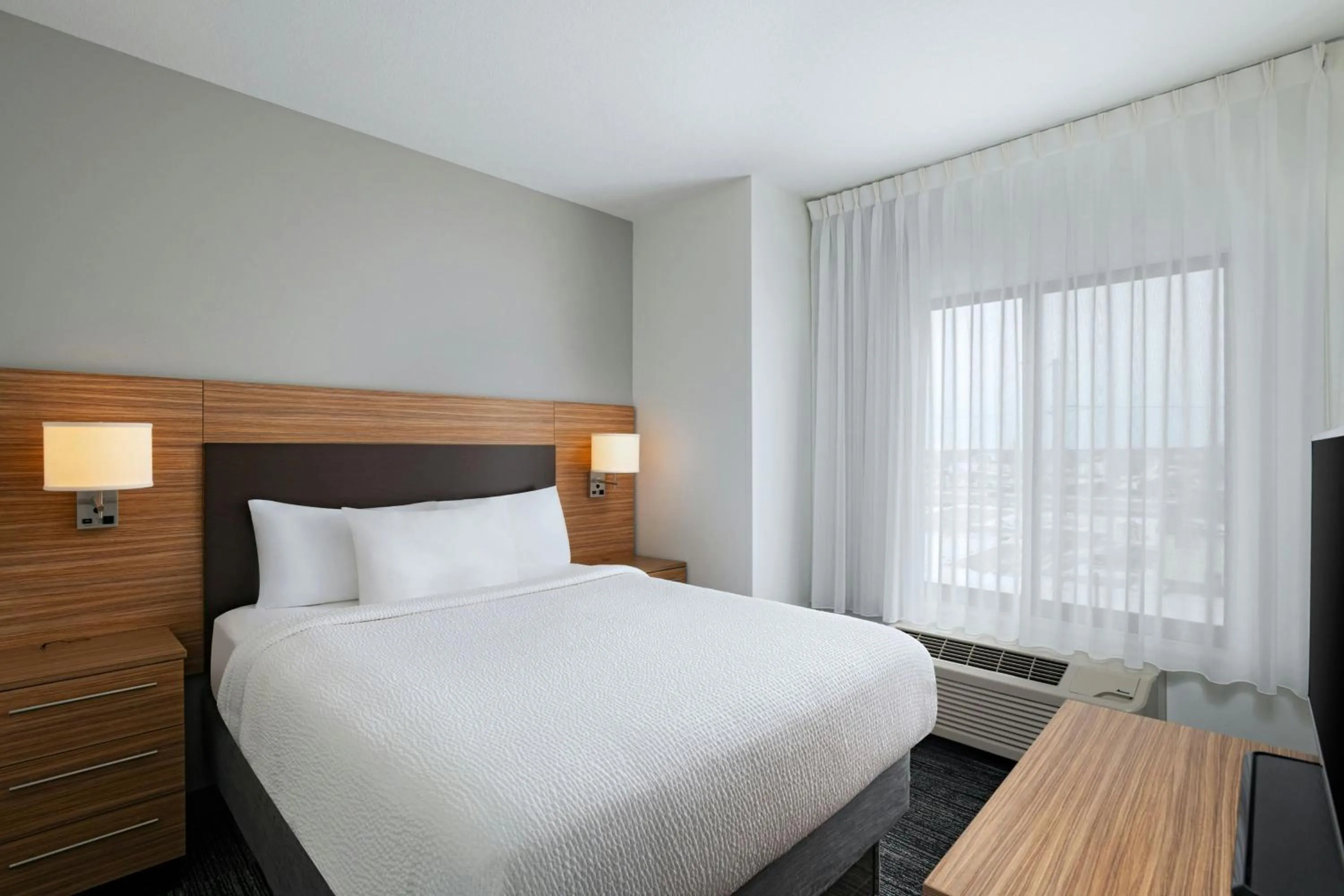 Bedroom, Bed in TownePlace Suites by Marriott Ames