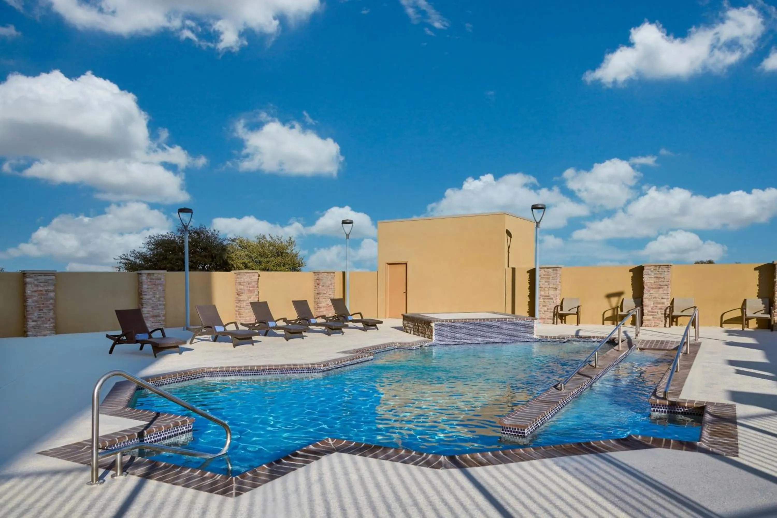 Swimming pool in Fairfield Inn & Suites by Marriott Fort Stockton