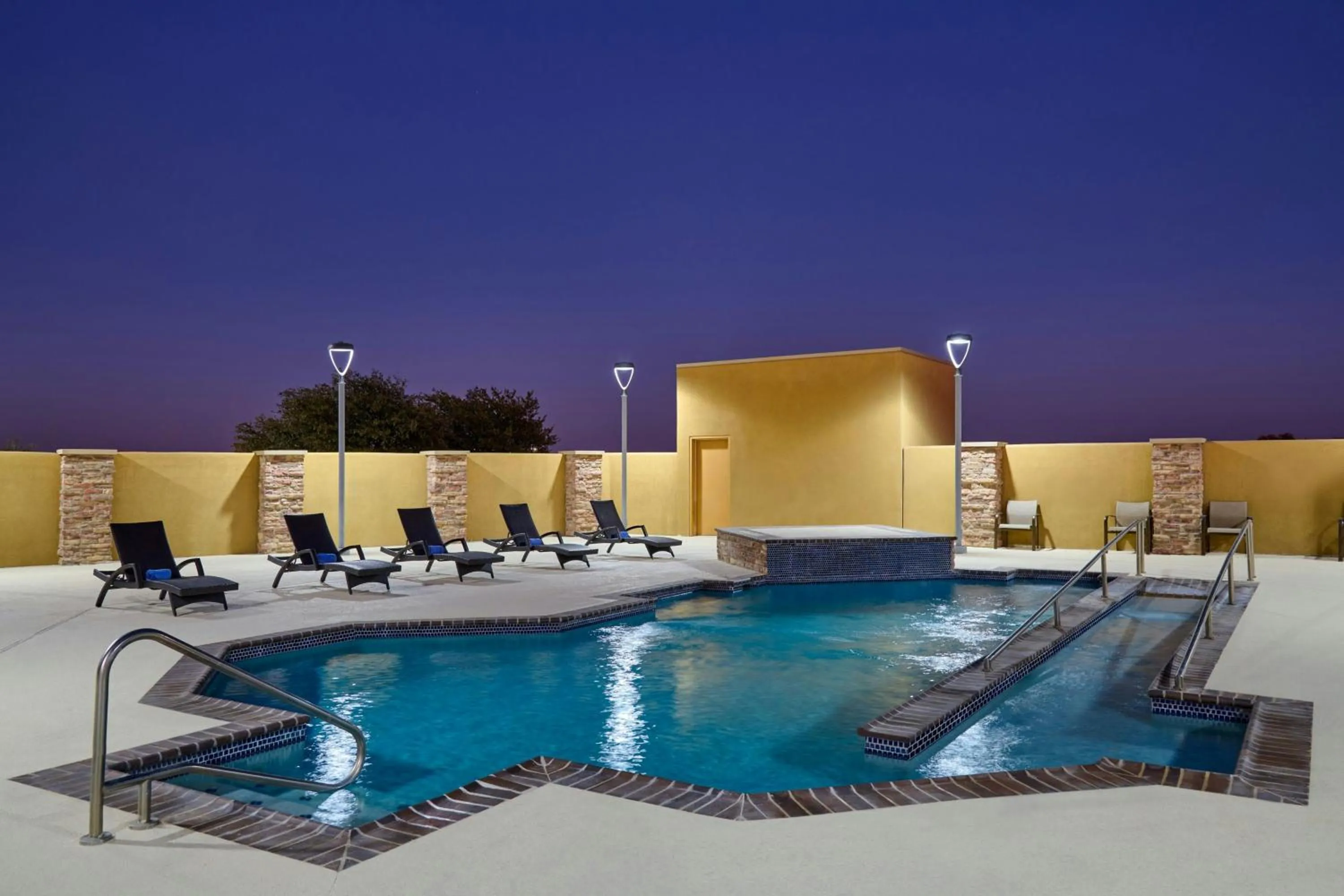 Swimming pool in Fairfield Inn & Suites by Marriott Fort Stockton