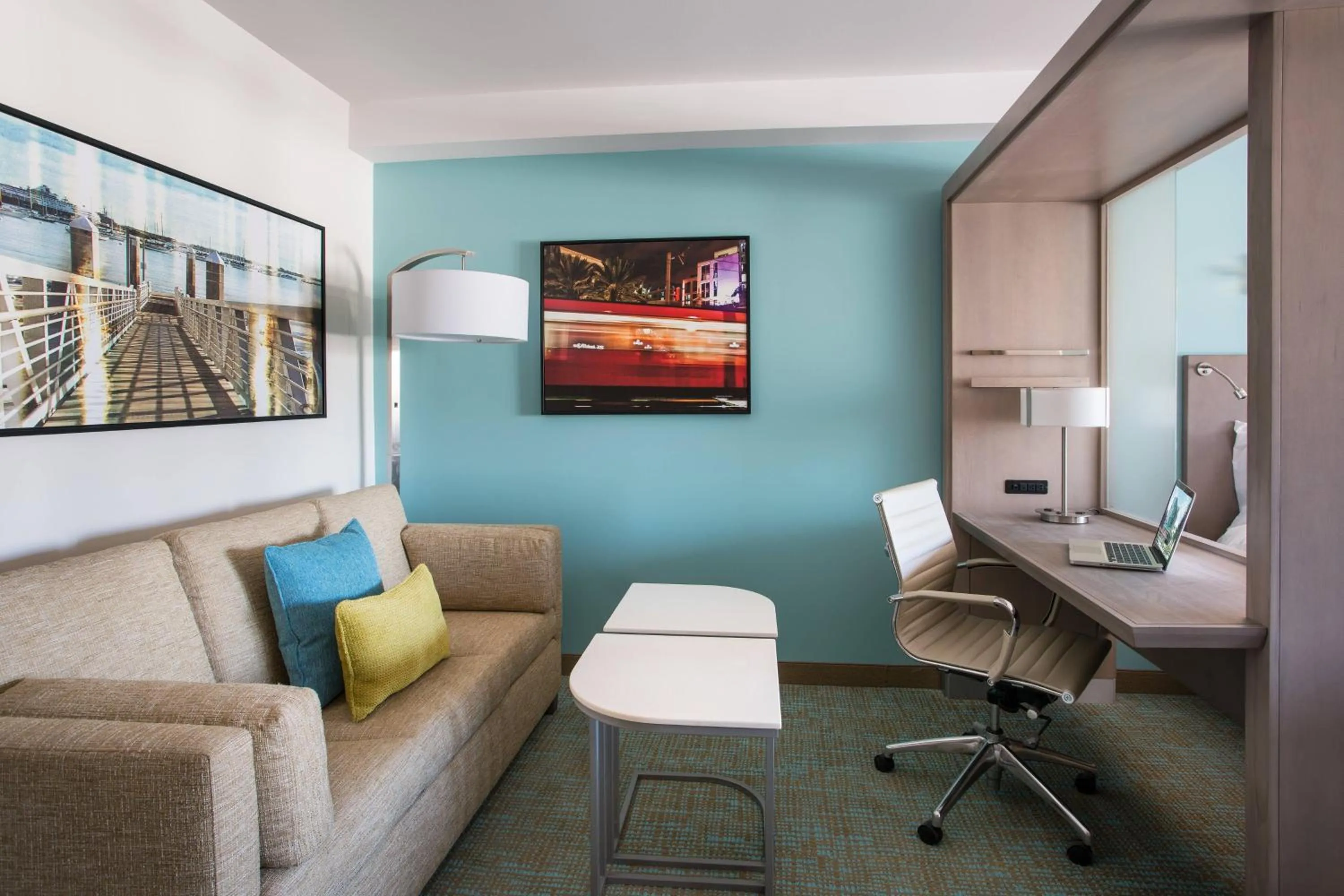 Living room in SpringHill Suites by Marriott San Diego Downtown/Bayfront