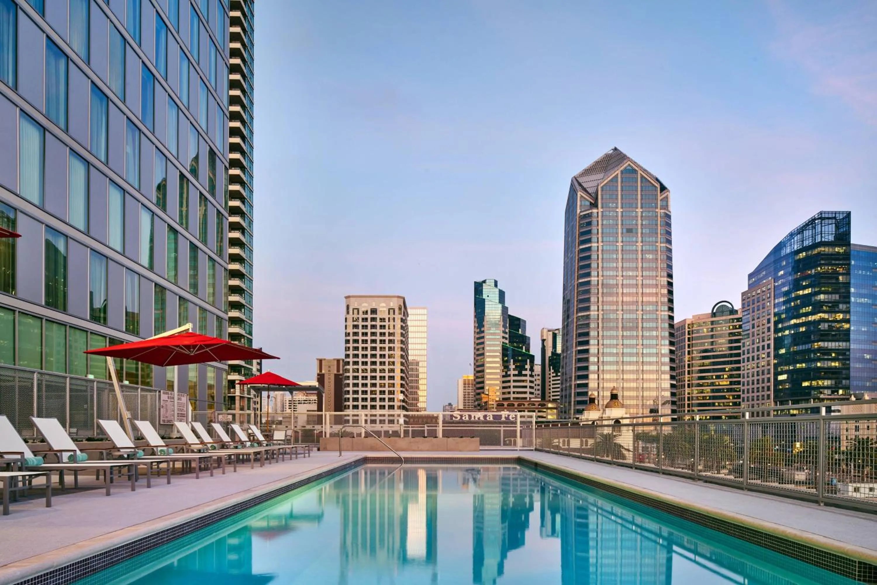 Swimming pool in Residence Inn by Marriott San Diego Downtown/Bayfront