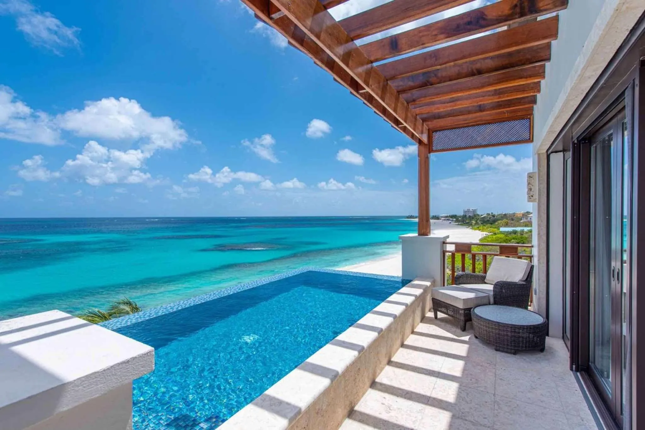 Living room in Zemi Beach House, LXR Hotels & Resorts
