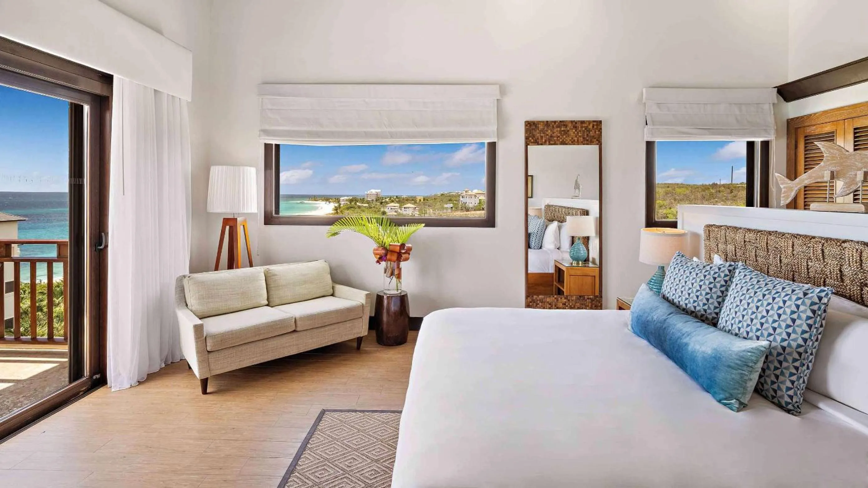 Living room in Zemi Beach House, LXR Hotels & Resorts