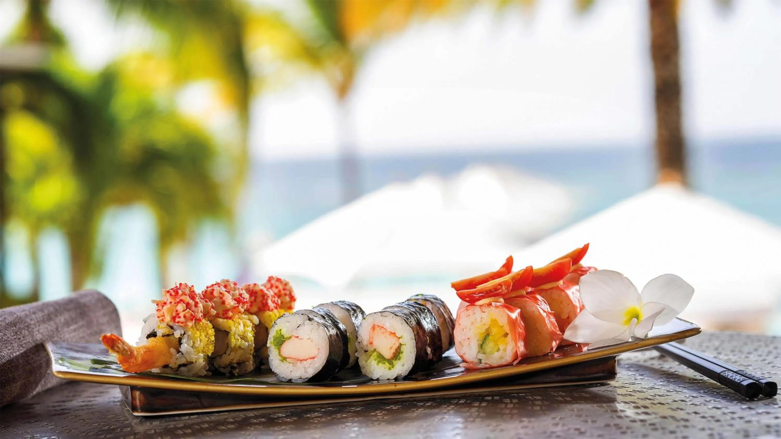 Dining area in Zemi Beach House, LXR Hotels & Resorts
