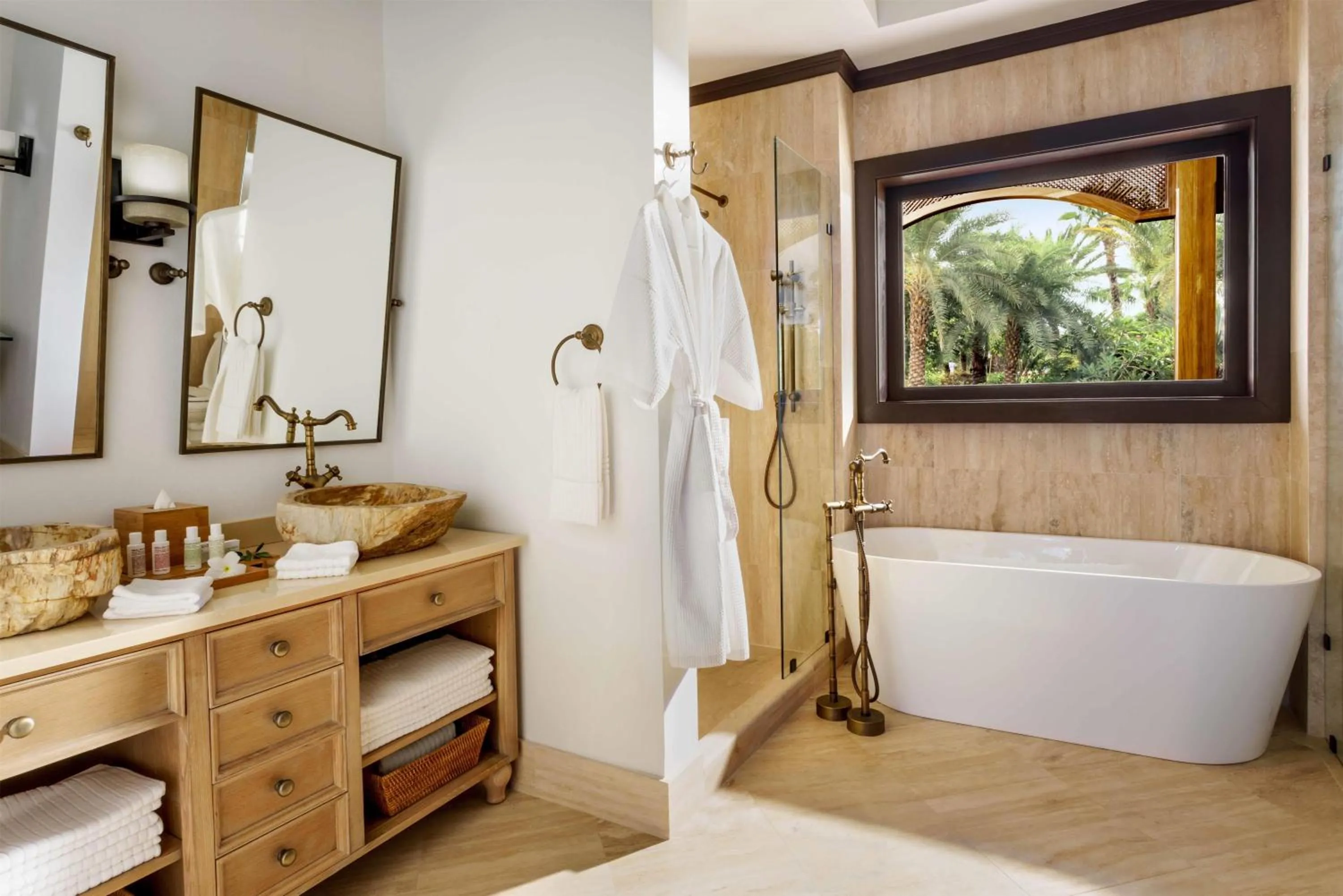 Bathroom in Zemi Beach House, LXR Hotels & Resorts