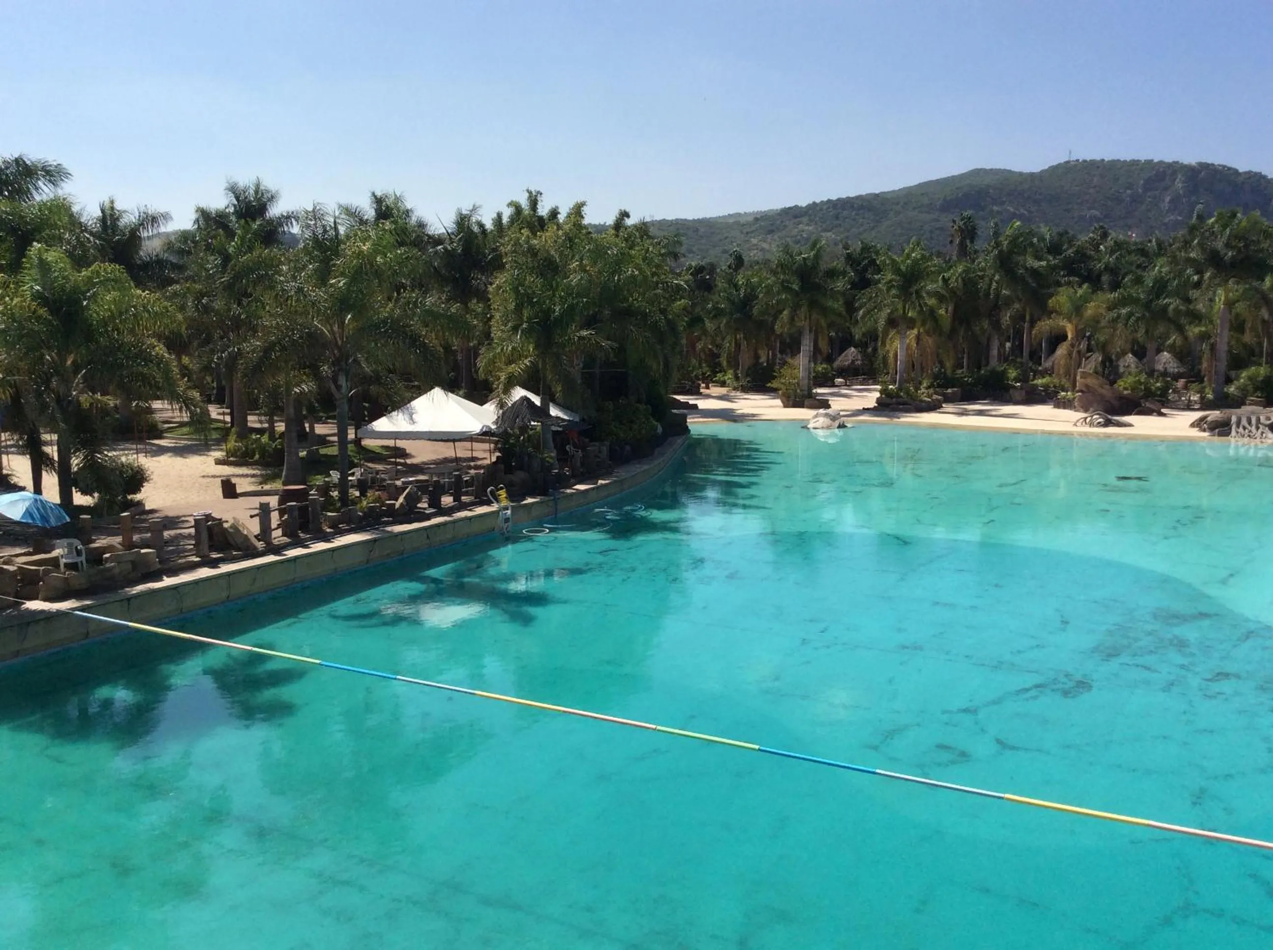 Swimming pool in Hotel Y Parque Acuático La Caldera