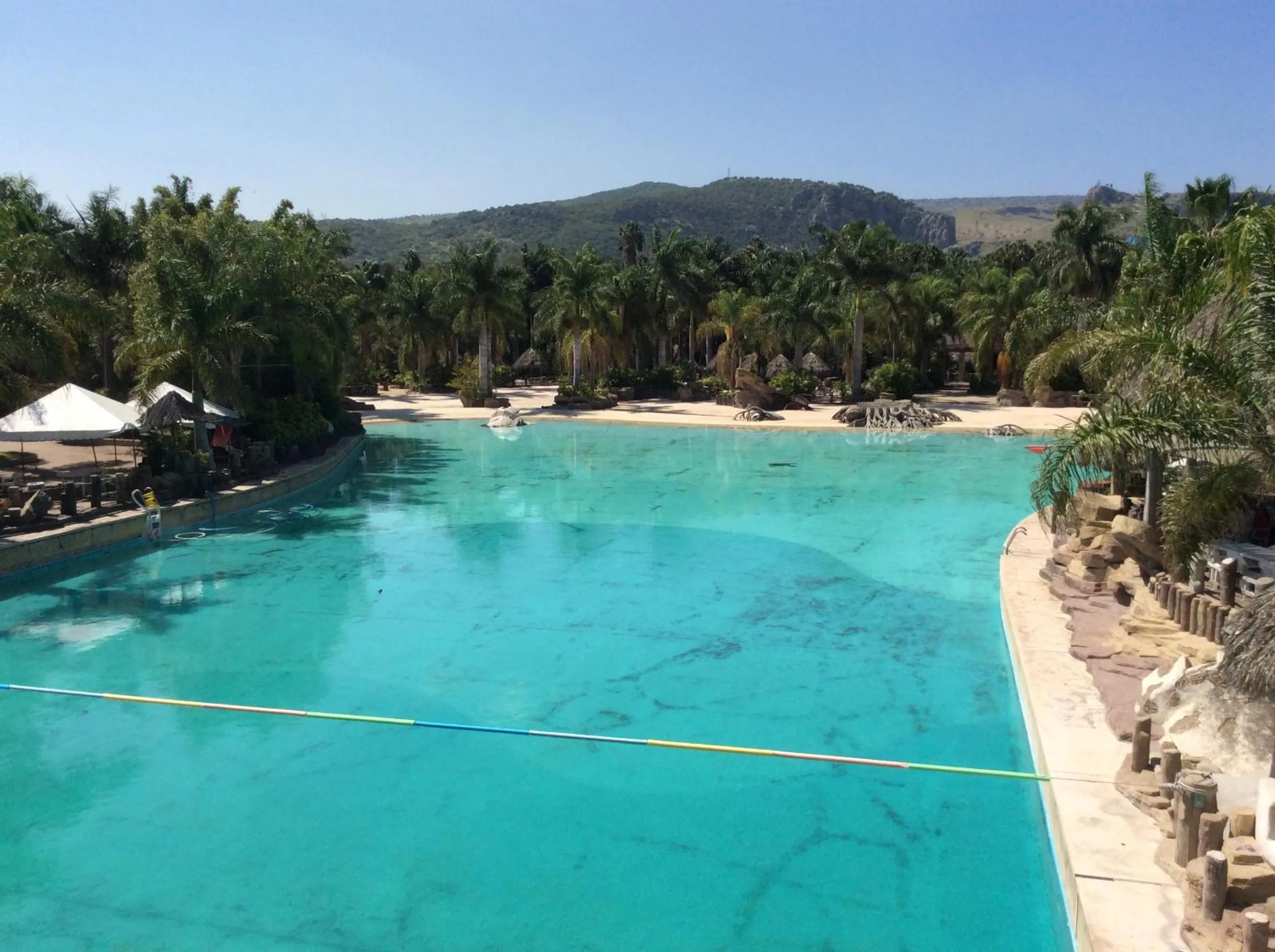 Swimming pool in Hotel Y Parque Acuático La Caldera