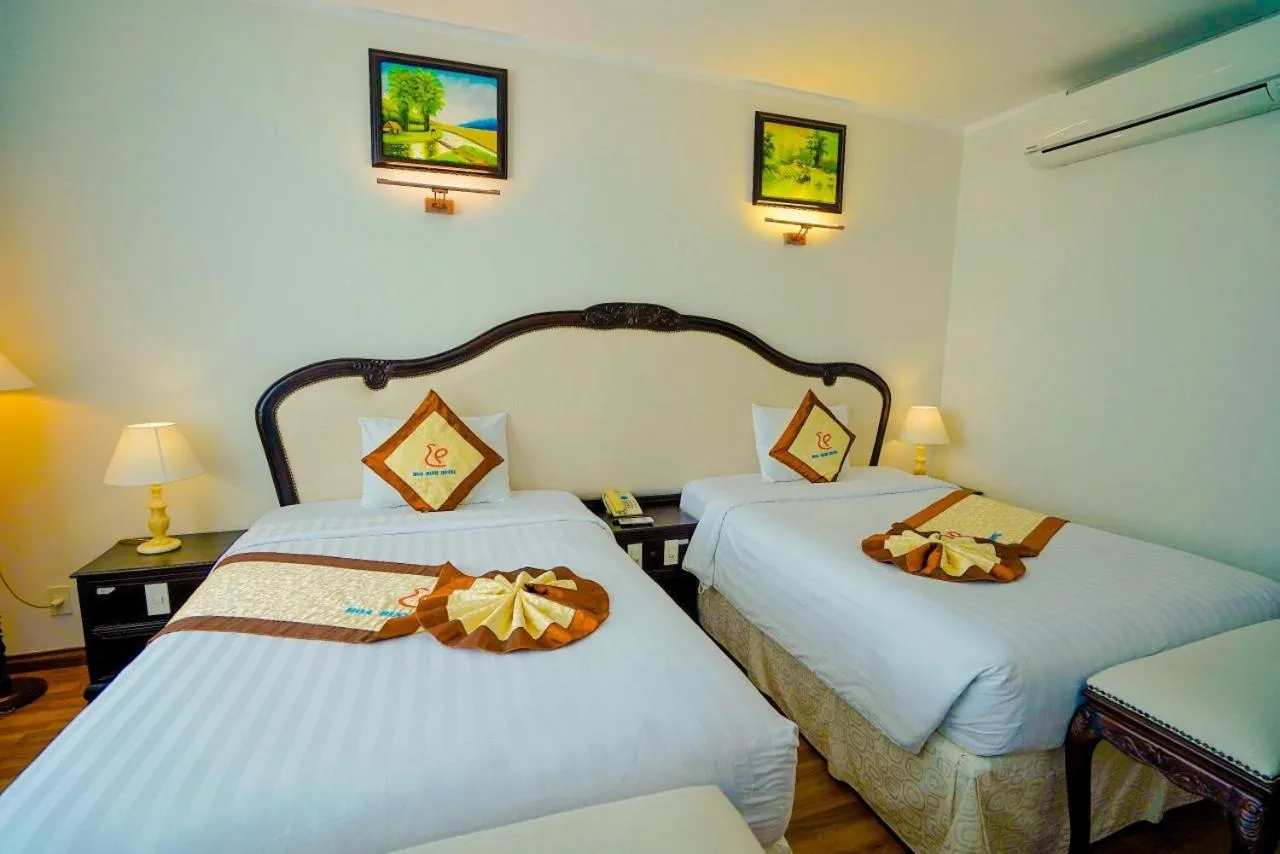 Bed in Hoa Binh 1 Hotel