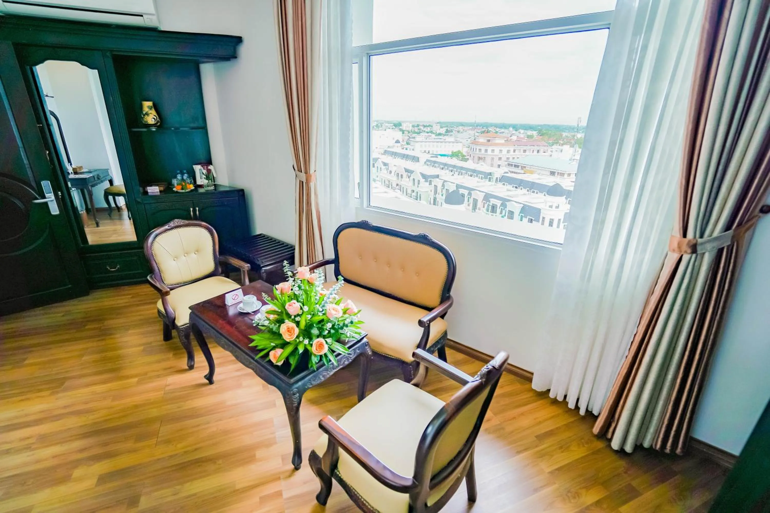 Decorative detail in Hoa Binh 1 Hotel