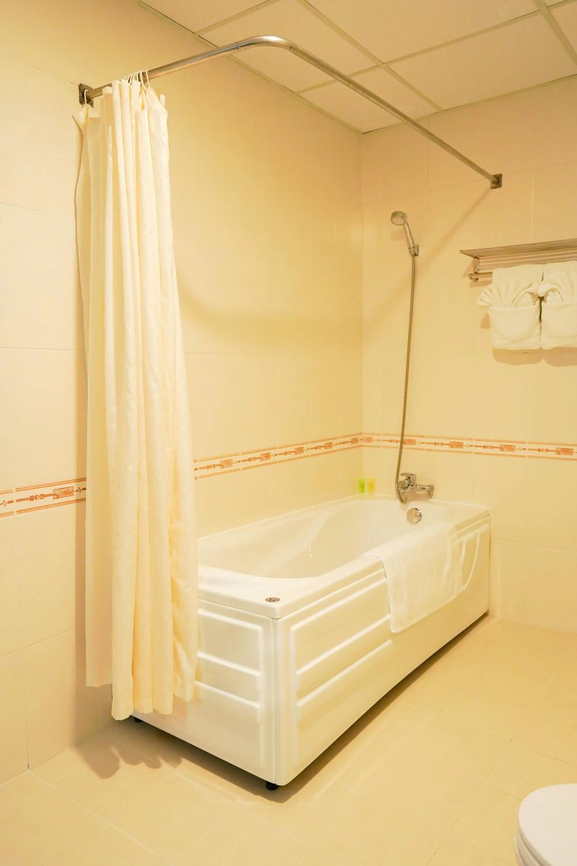 Bath in Hoa Binh 1 Hotel