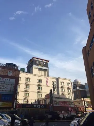 Facade/entrance in Prince Hotel