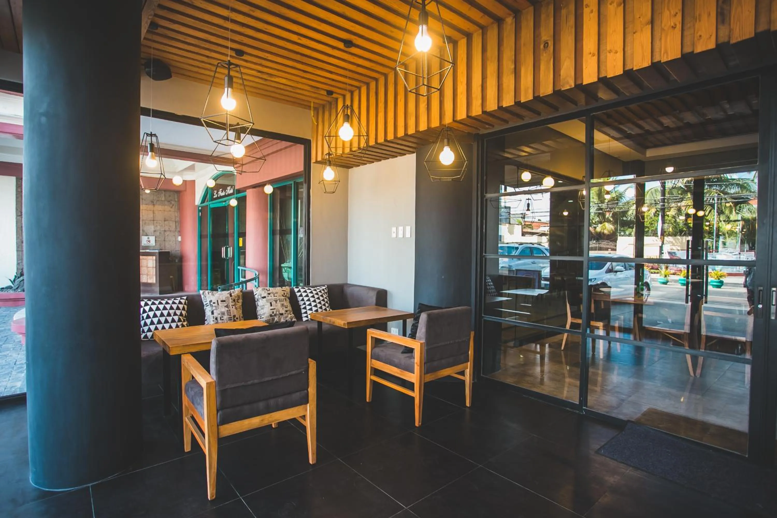 Restaurant/places to eat in La Fiesta Hotel