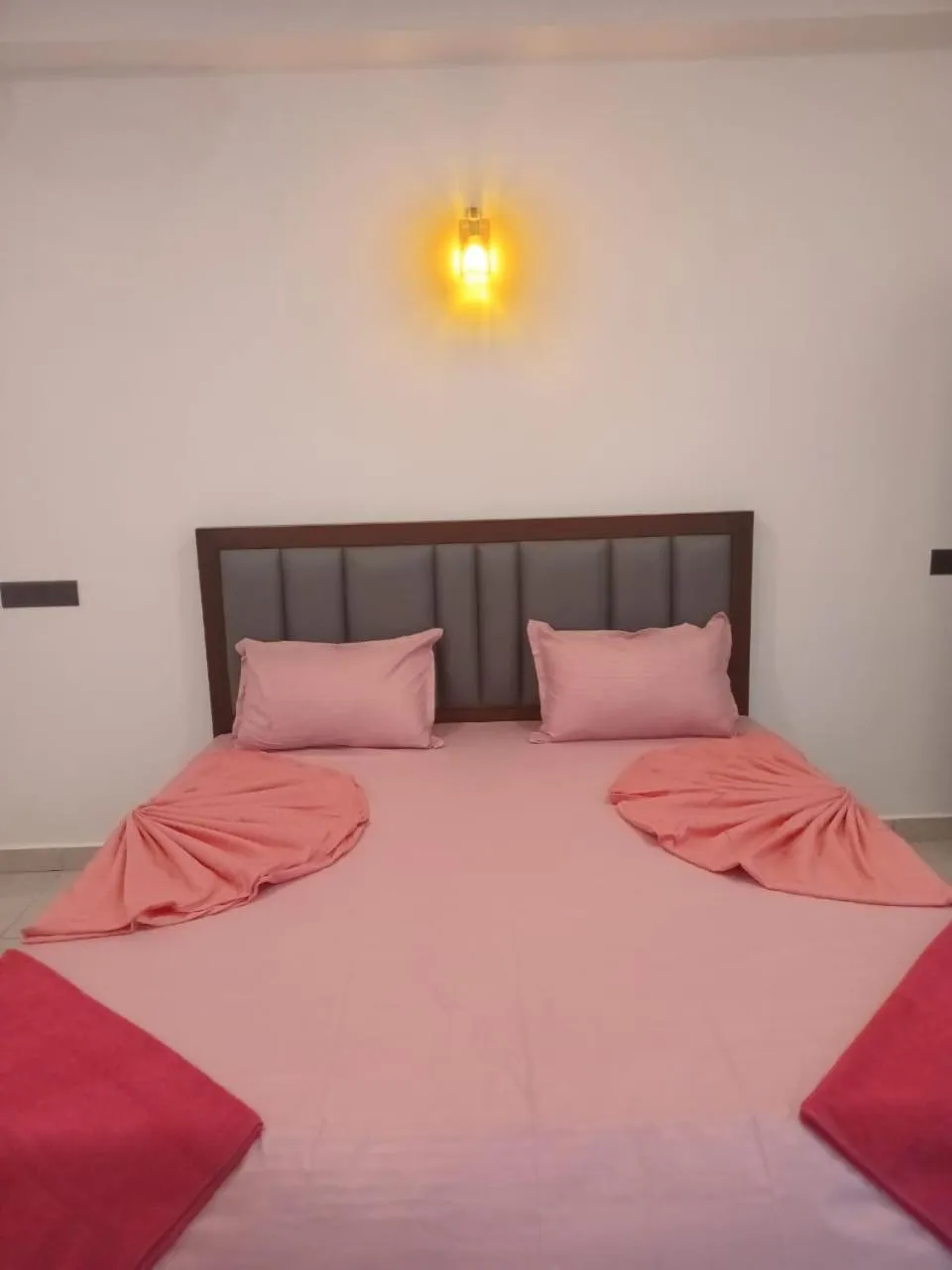 Bed in Hansa Surf Hotel