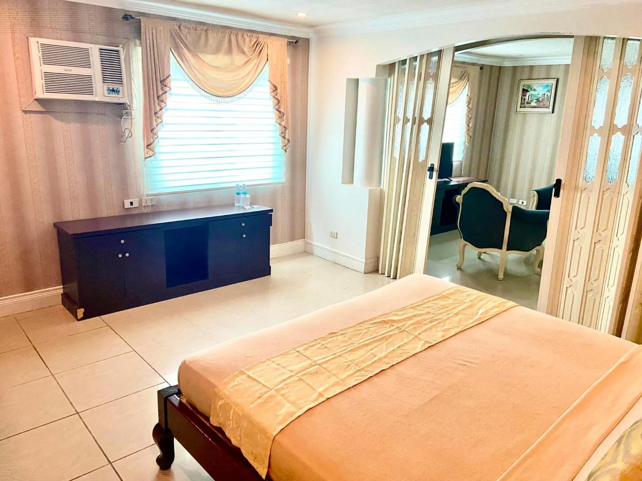 Bed in Hotel Euroasia By BLUEBOOKERS