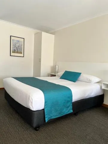 Bedroom, Bed in Keith Motor Inn