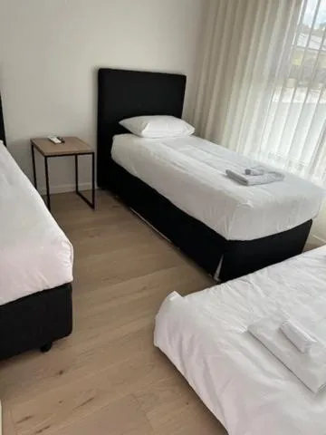 Bed in Keith Motor Inn