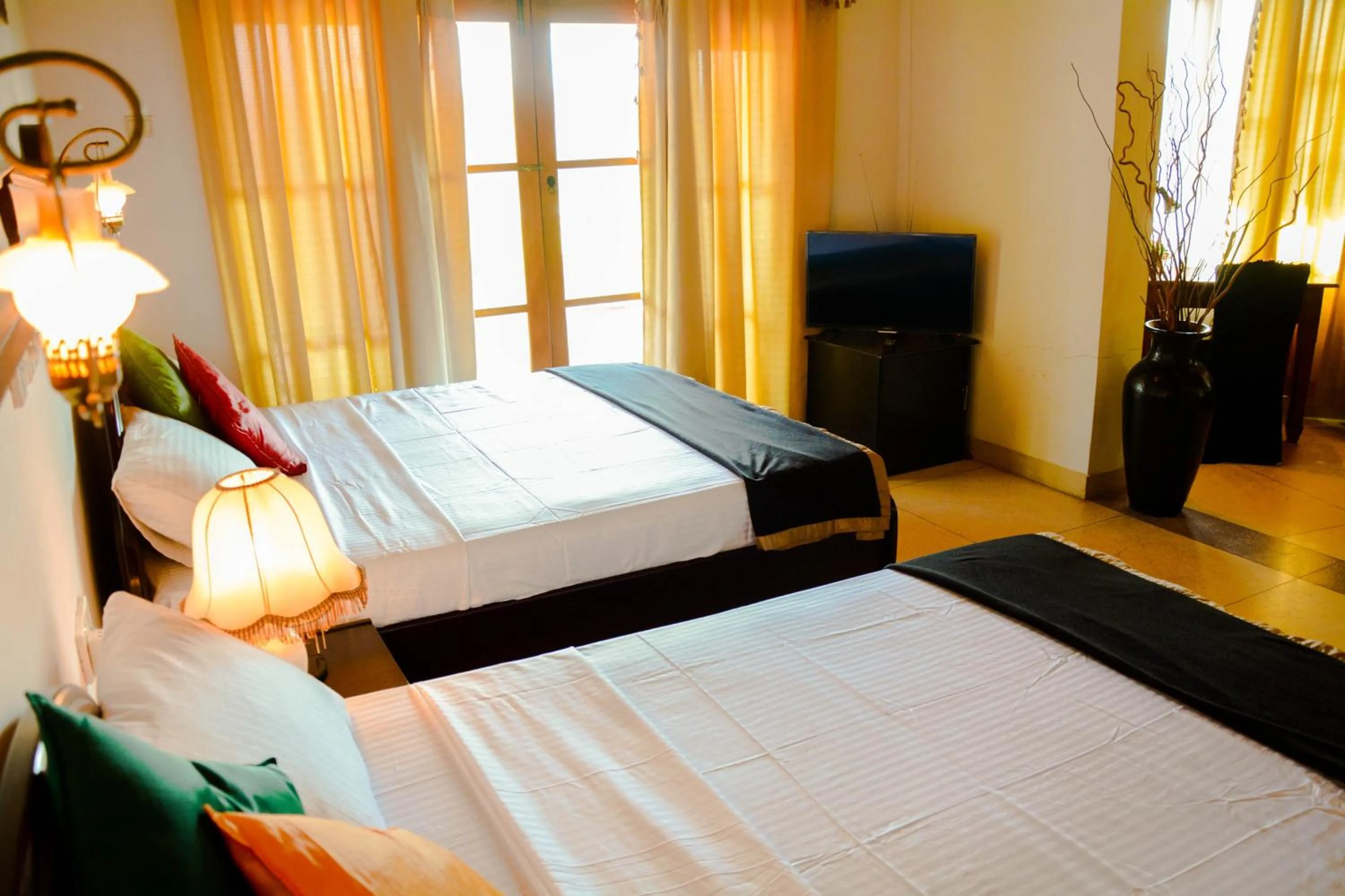 TV and multimedia, Bed in Hotel Spring View