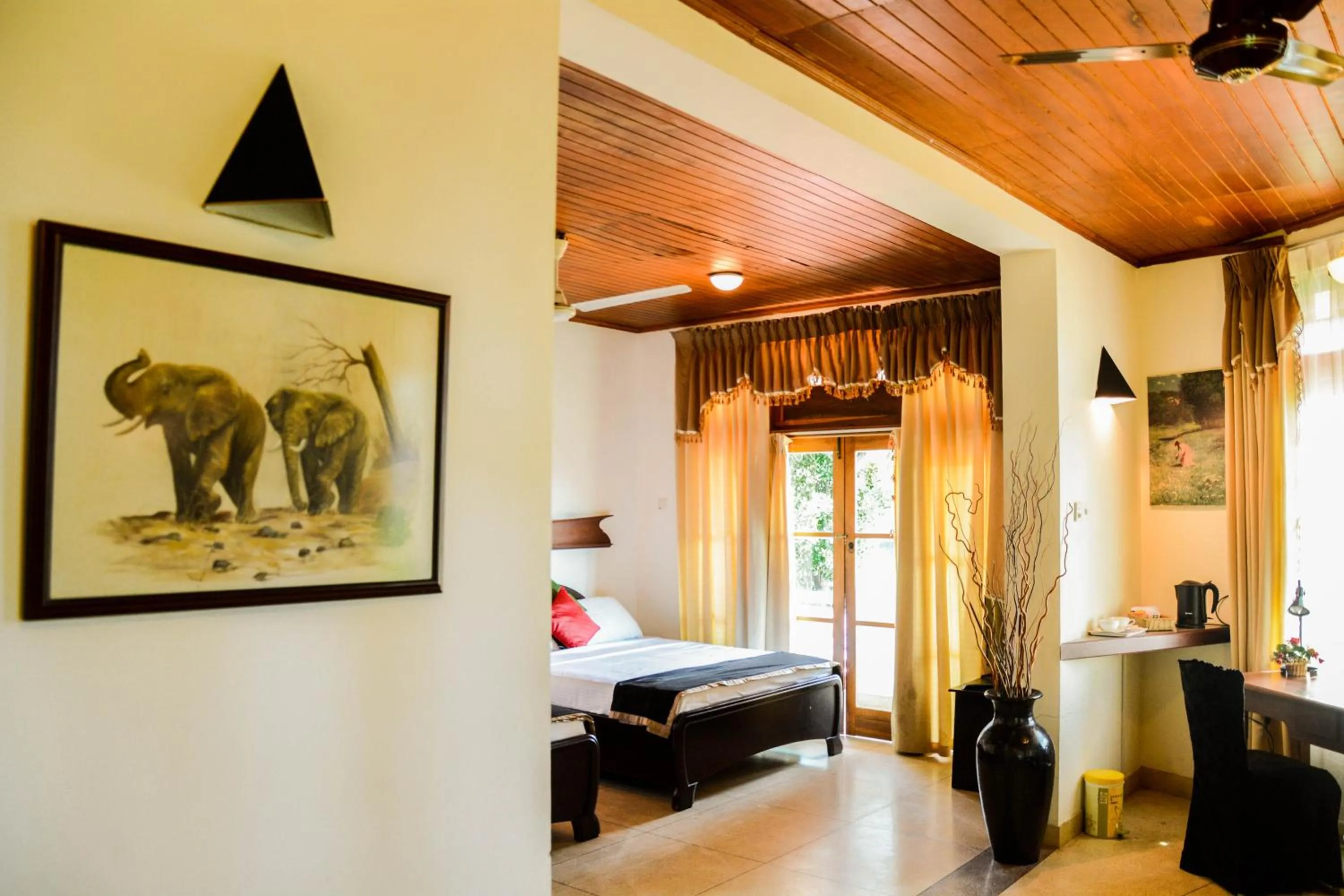 TV and multimedia, Bed in Hotel Spring View