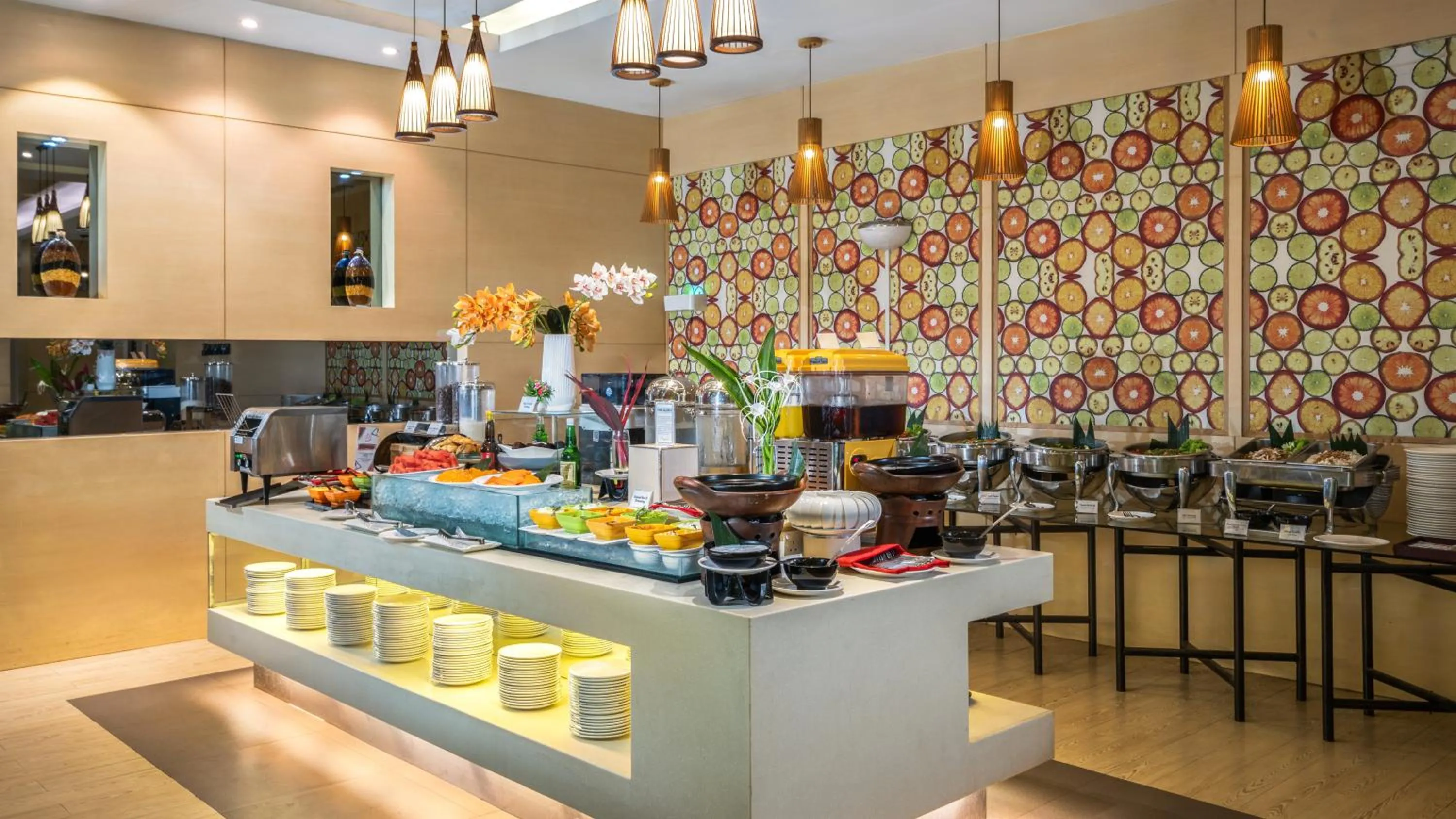 Restaurant/places to eat in Zest Harbour Bay Batam by Swiss-Belhotel International