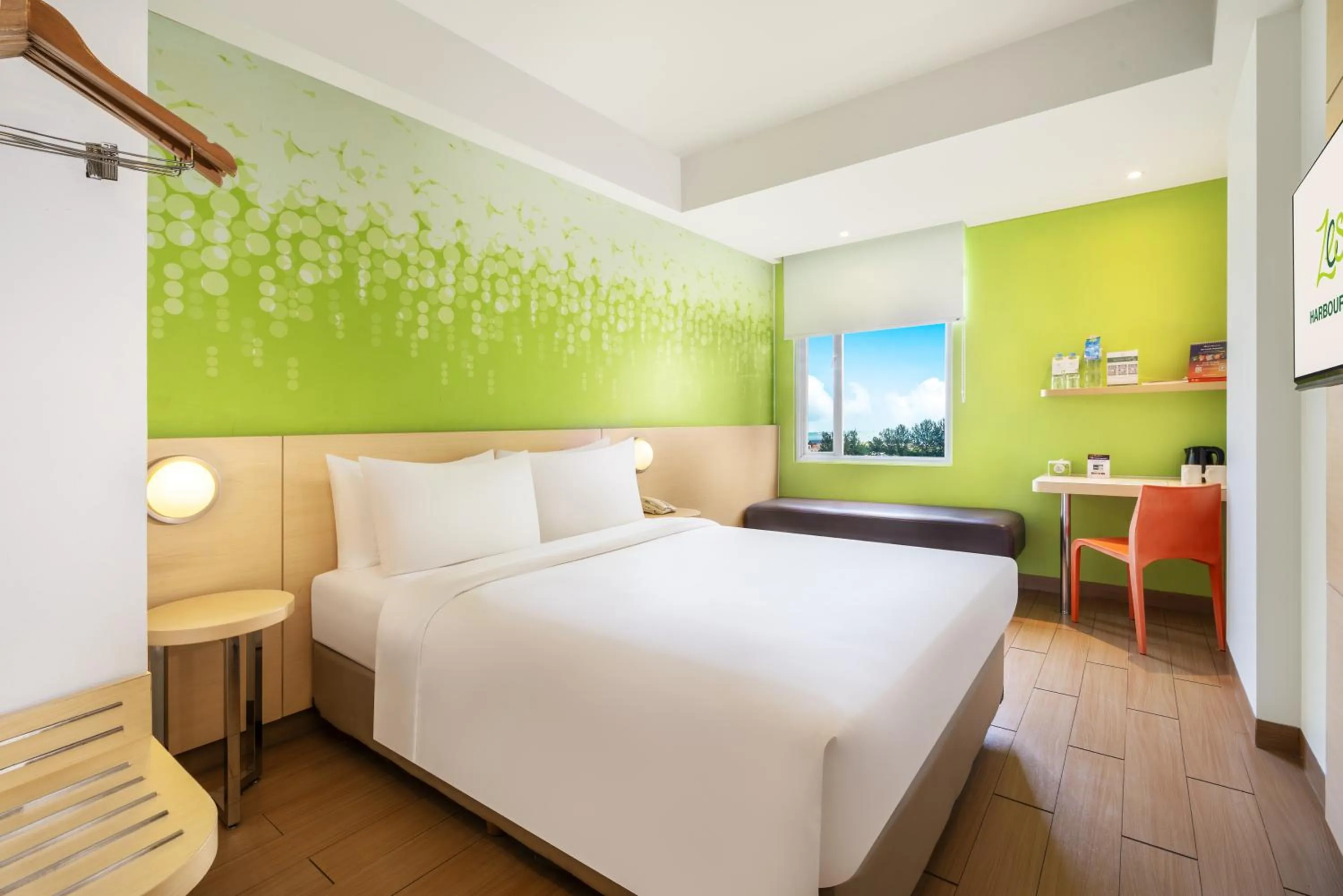 Bedroom, Bed in Zest Harbour Bay Batam by Swiss-Belhotel International