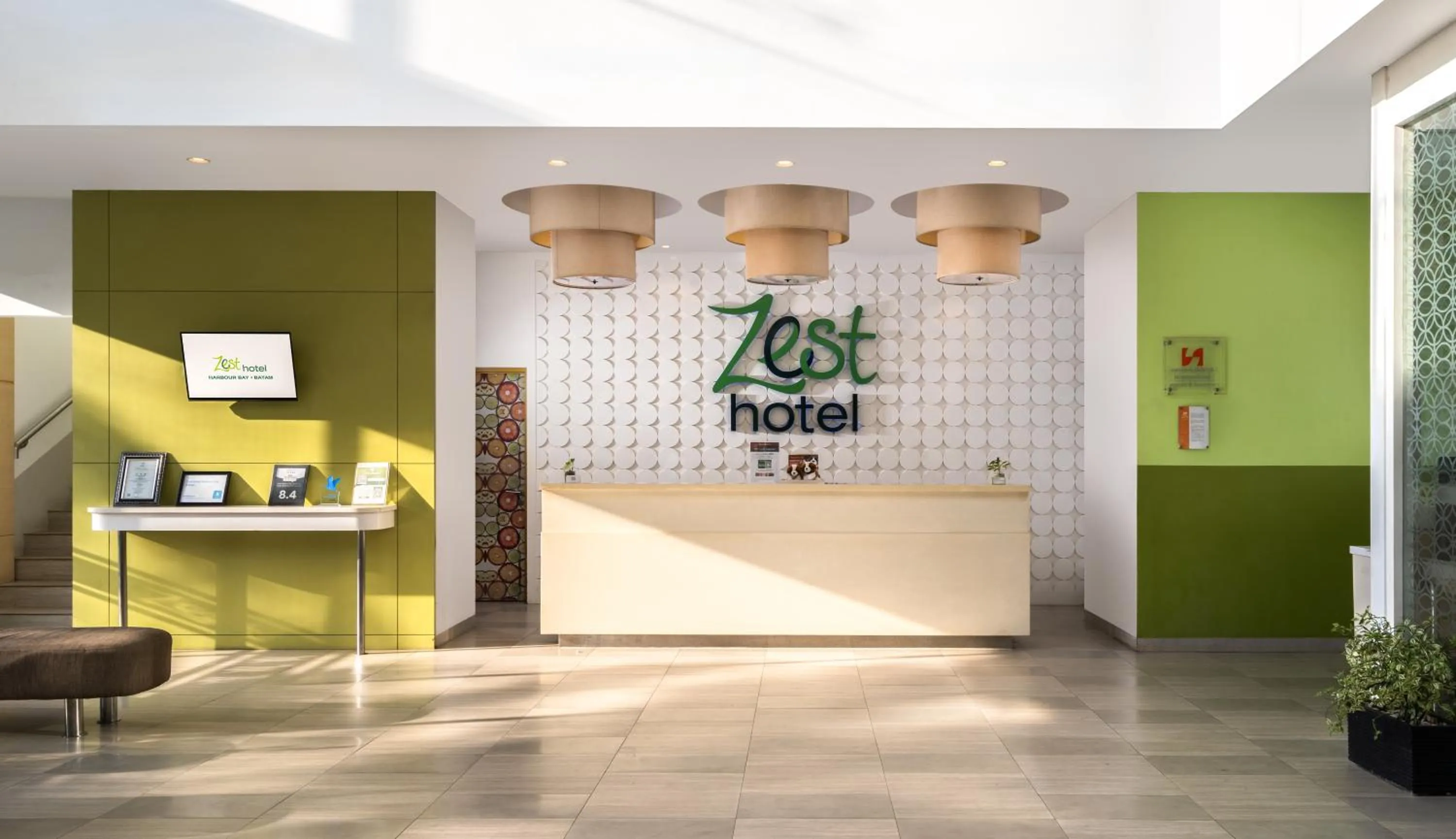 Lobby or reception in Zest Harbour Bay Batam by Swiss-Belhotel International