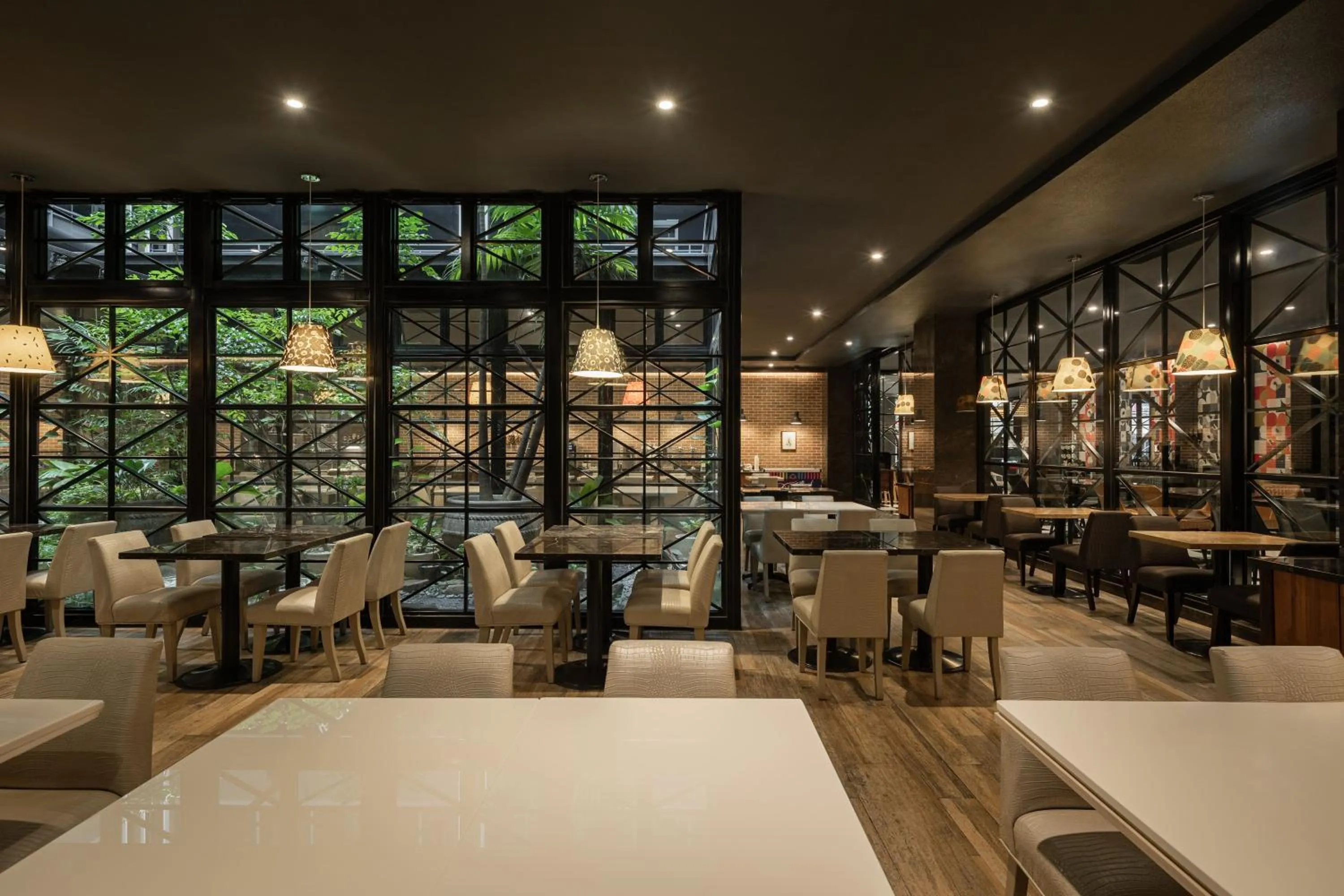 Restaurant/places to eat in Kindness Hotel - Jue Ming