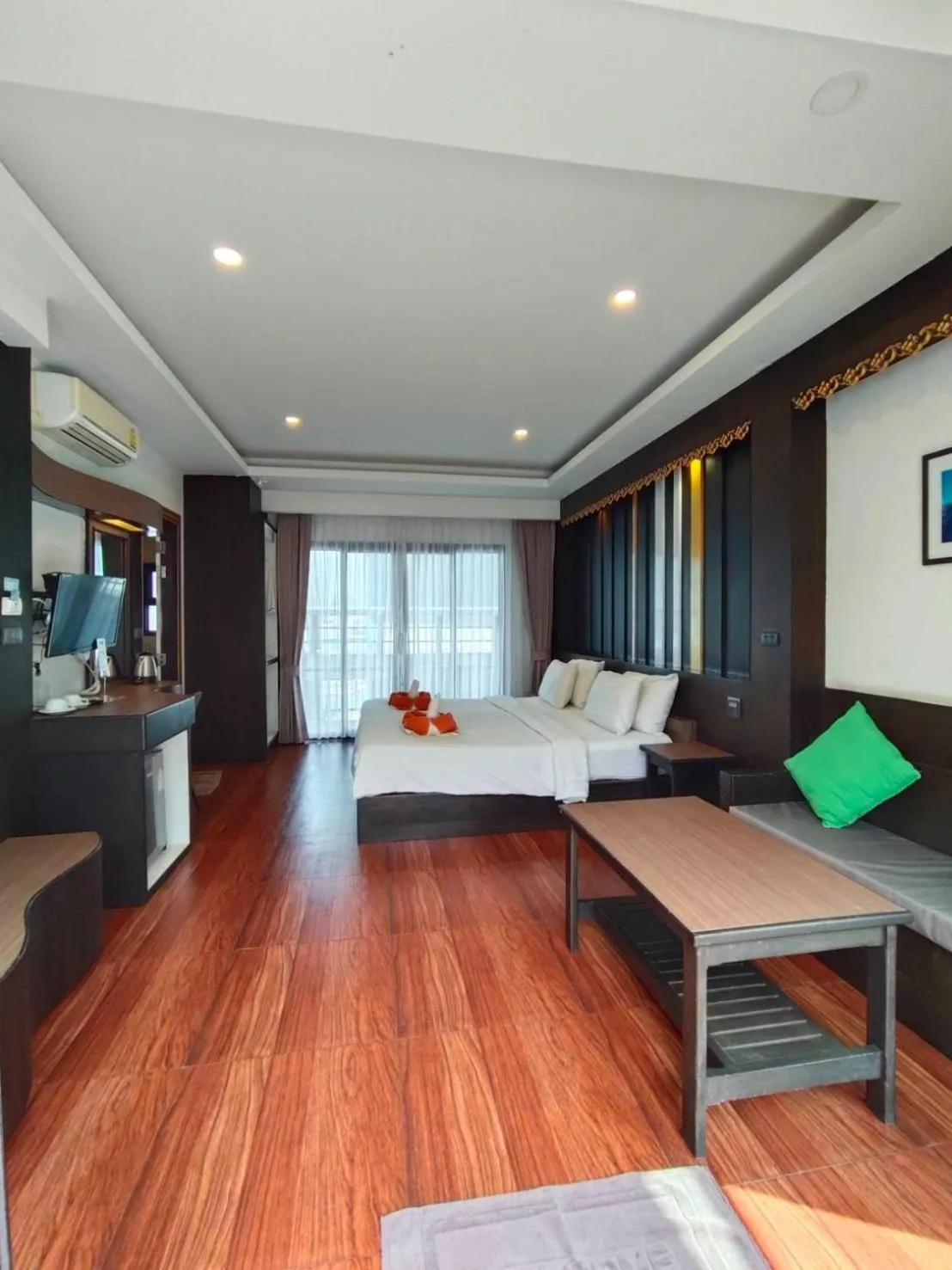 Bedroom, Bed in Simple Life Cliff View Resort