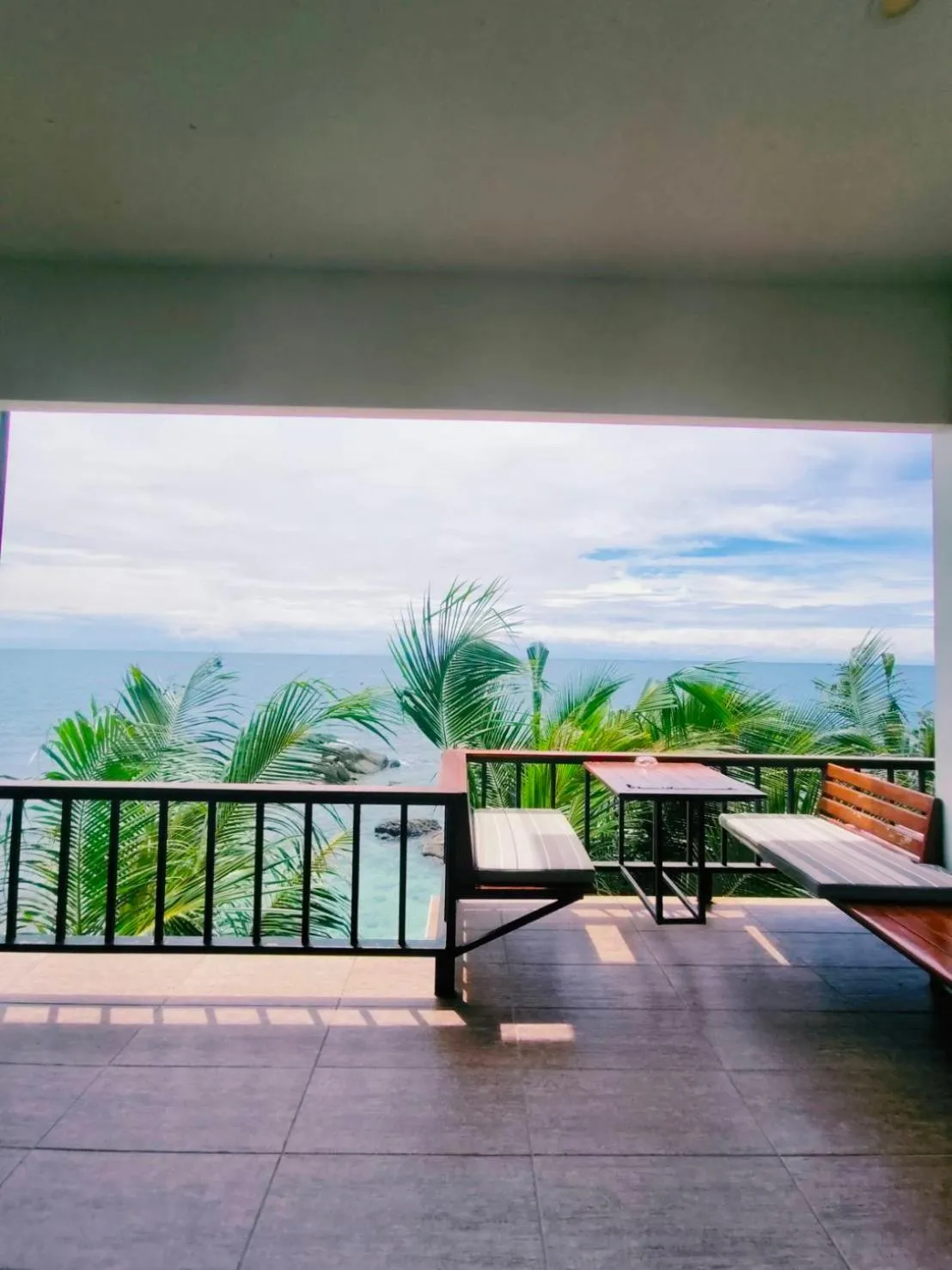 Balcony/Terrace in Simple Life Cliff View Resort