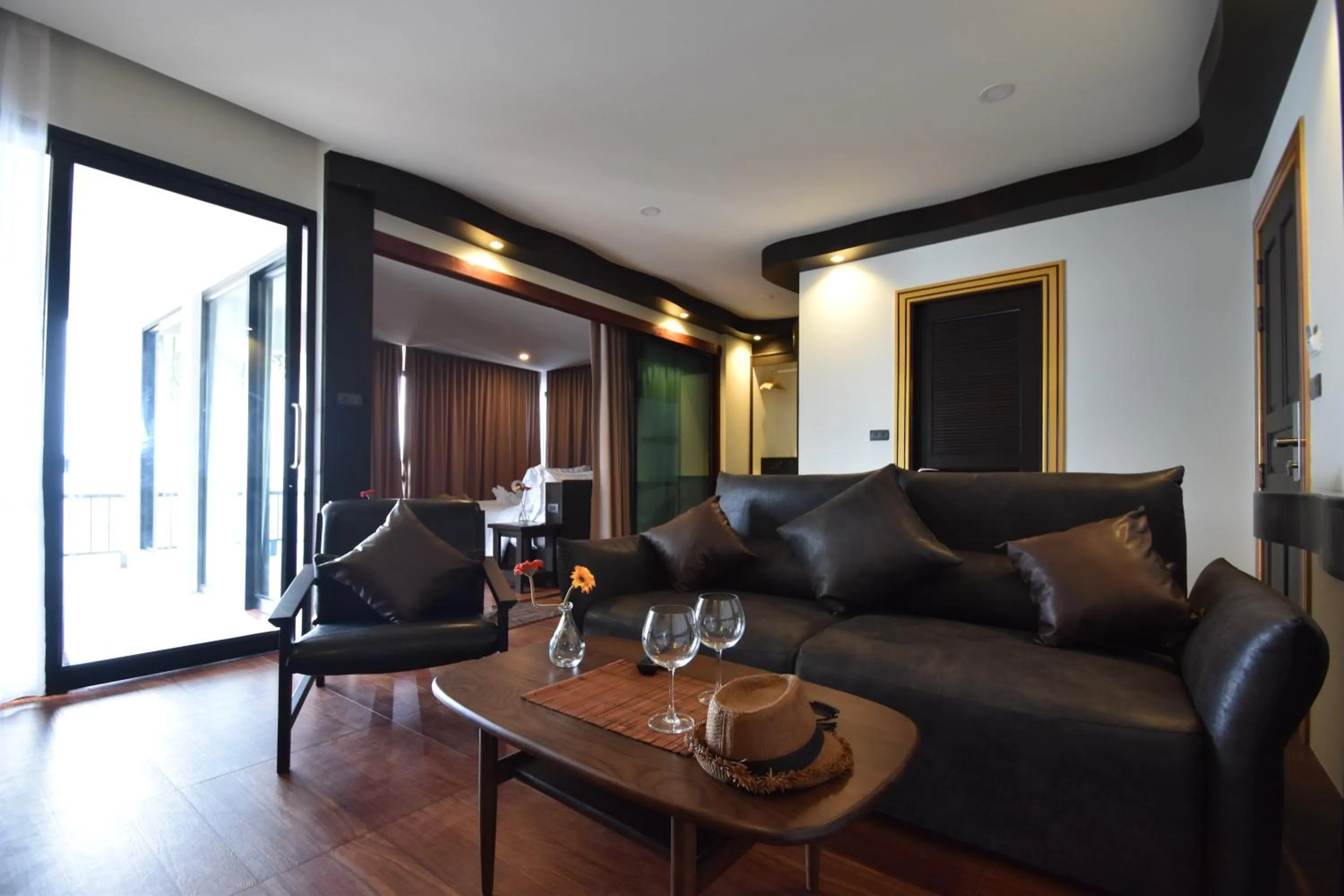 Photo of the whole room in Simple Life Cliff View Resort