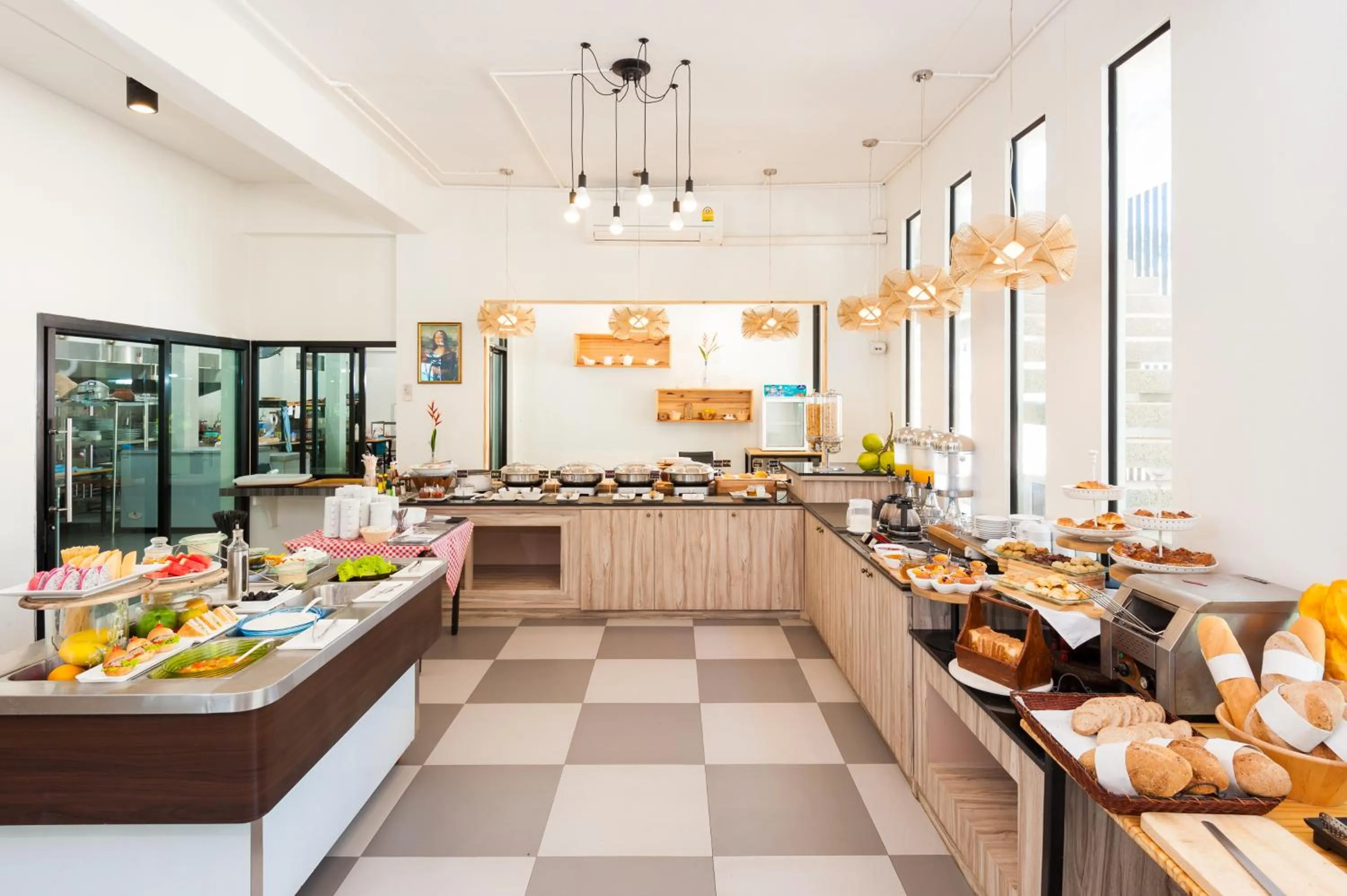 Buffet breakfast in Simple Life Cliff View Resort